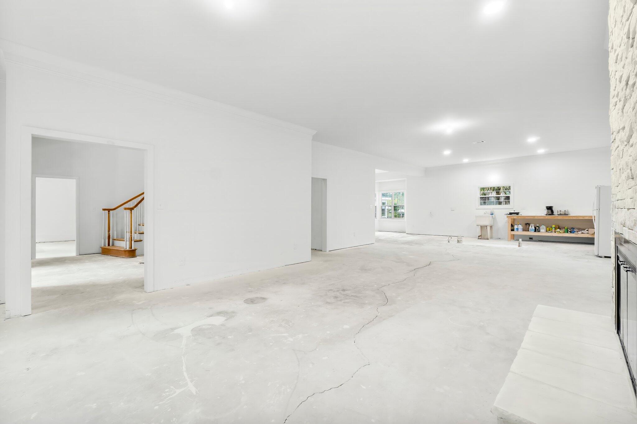 NO RECORDED SUBDIVISION - Residential