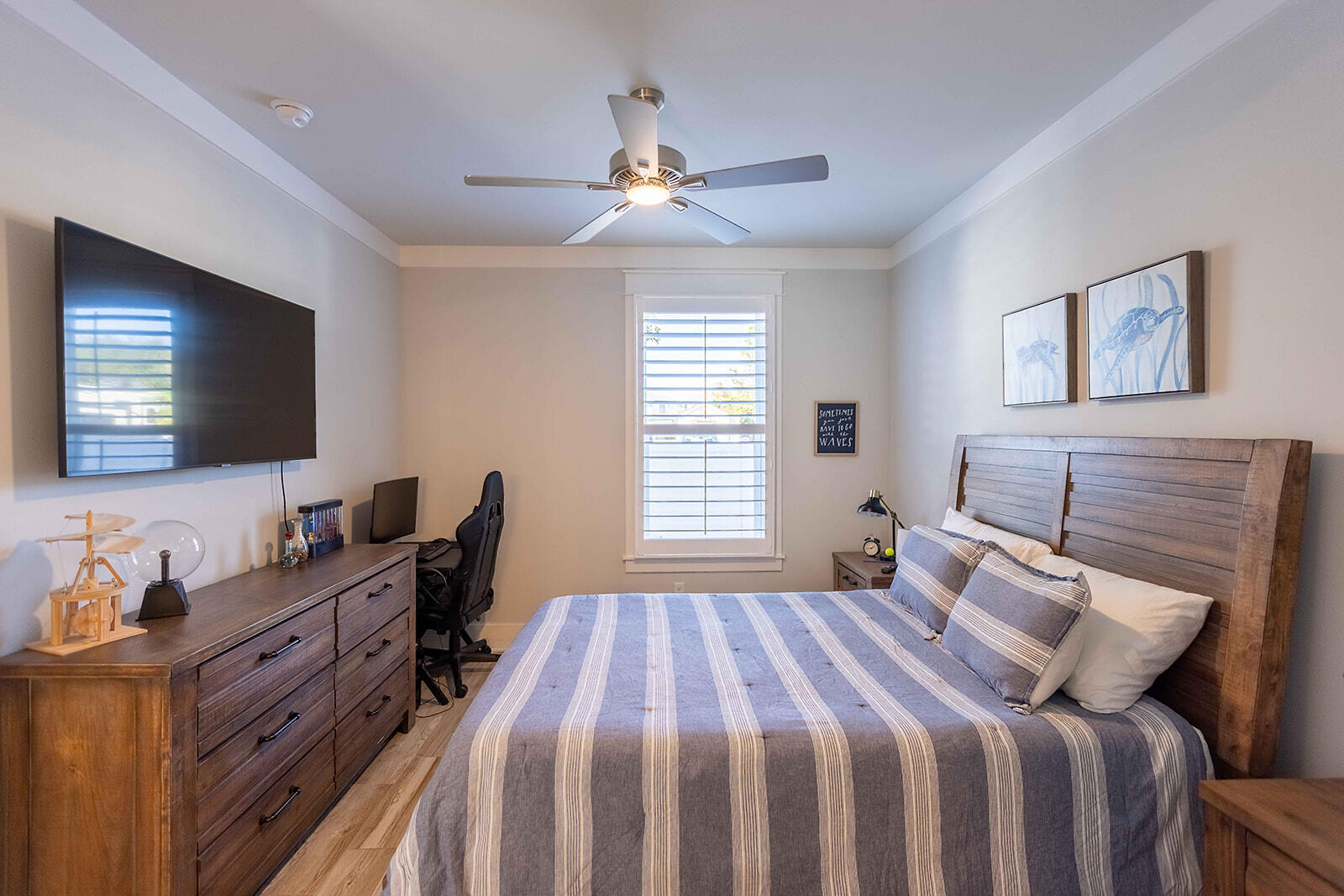 HIDDEN PALMS - Residential