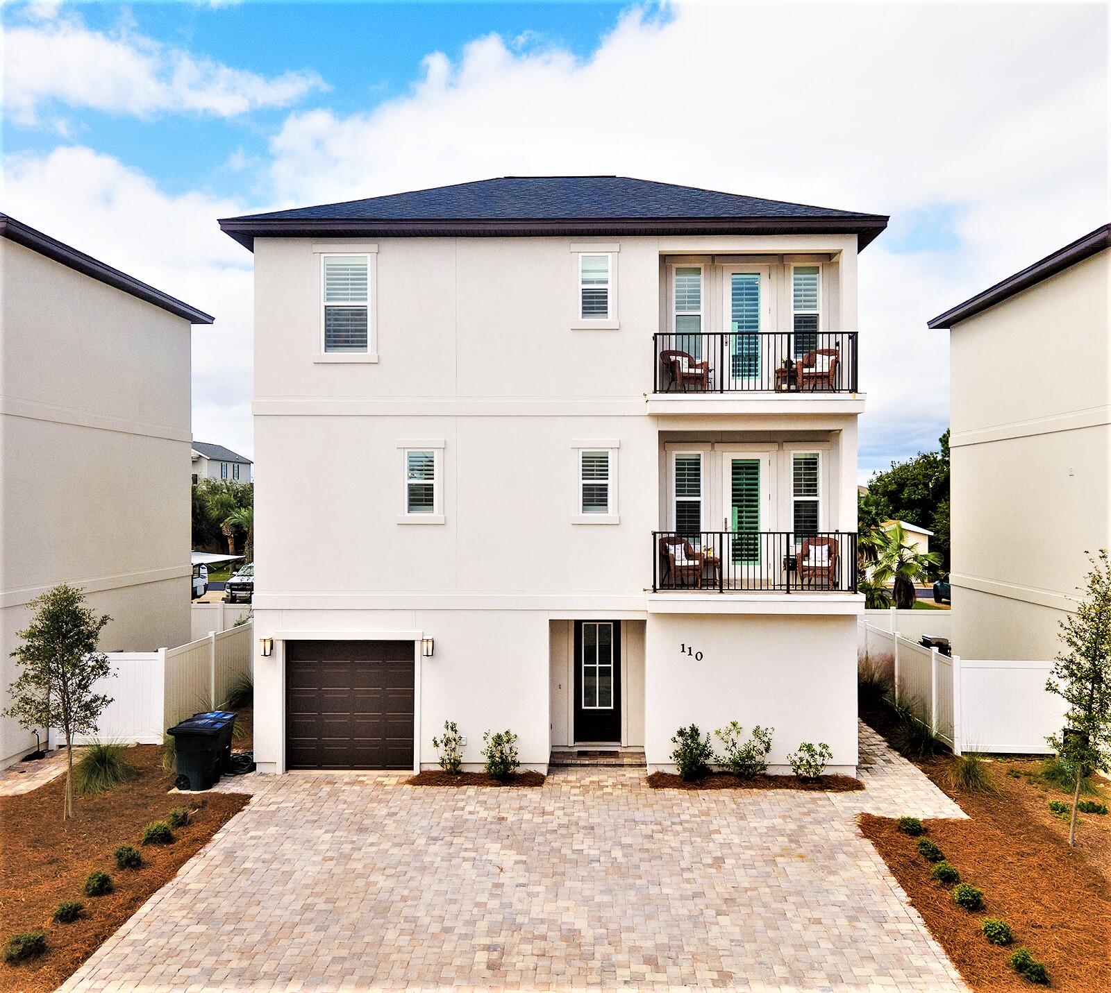 HIDDEN PALMS - Residential