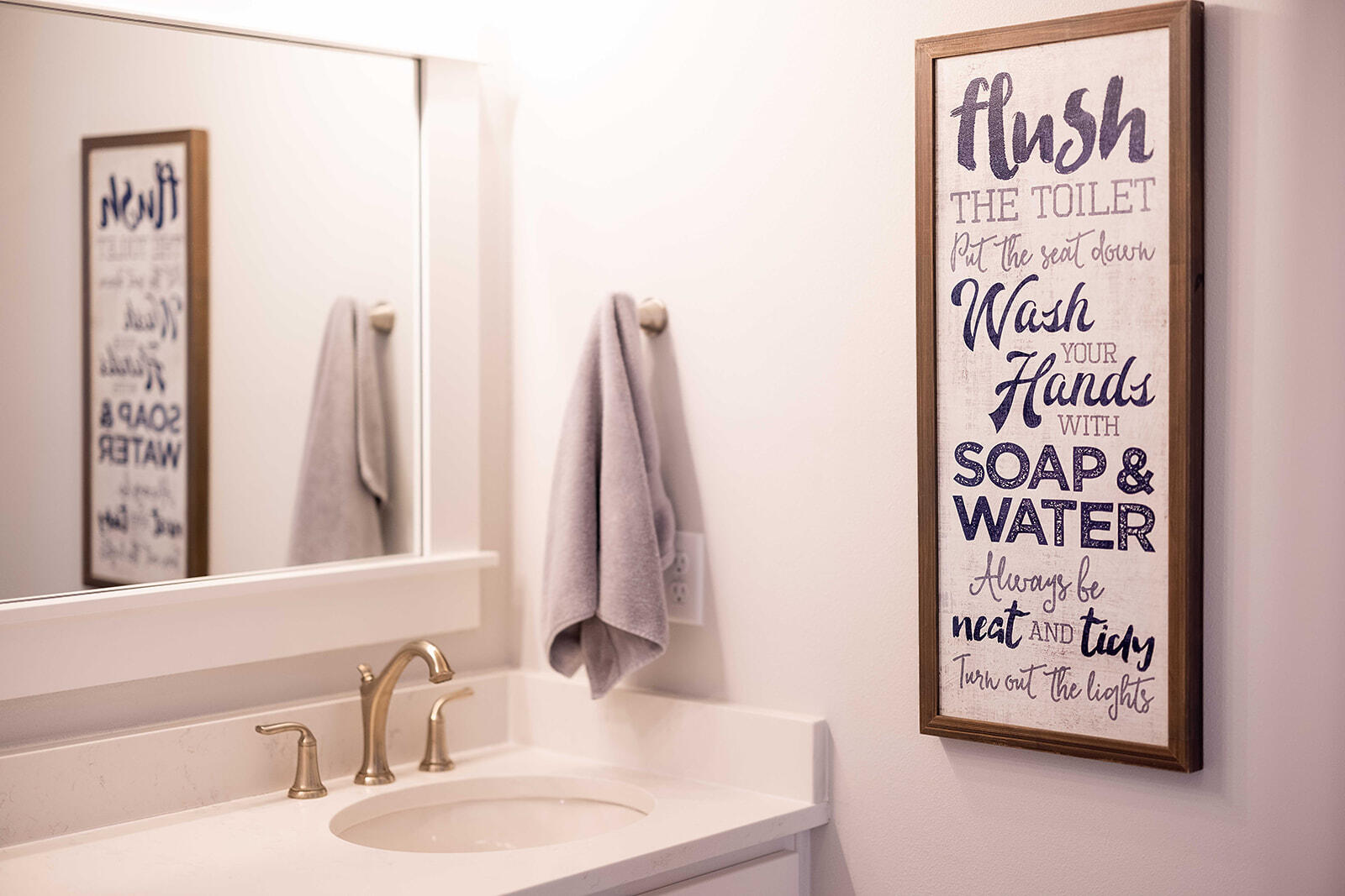 HIDDEN PALMS - Residential