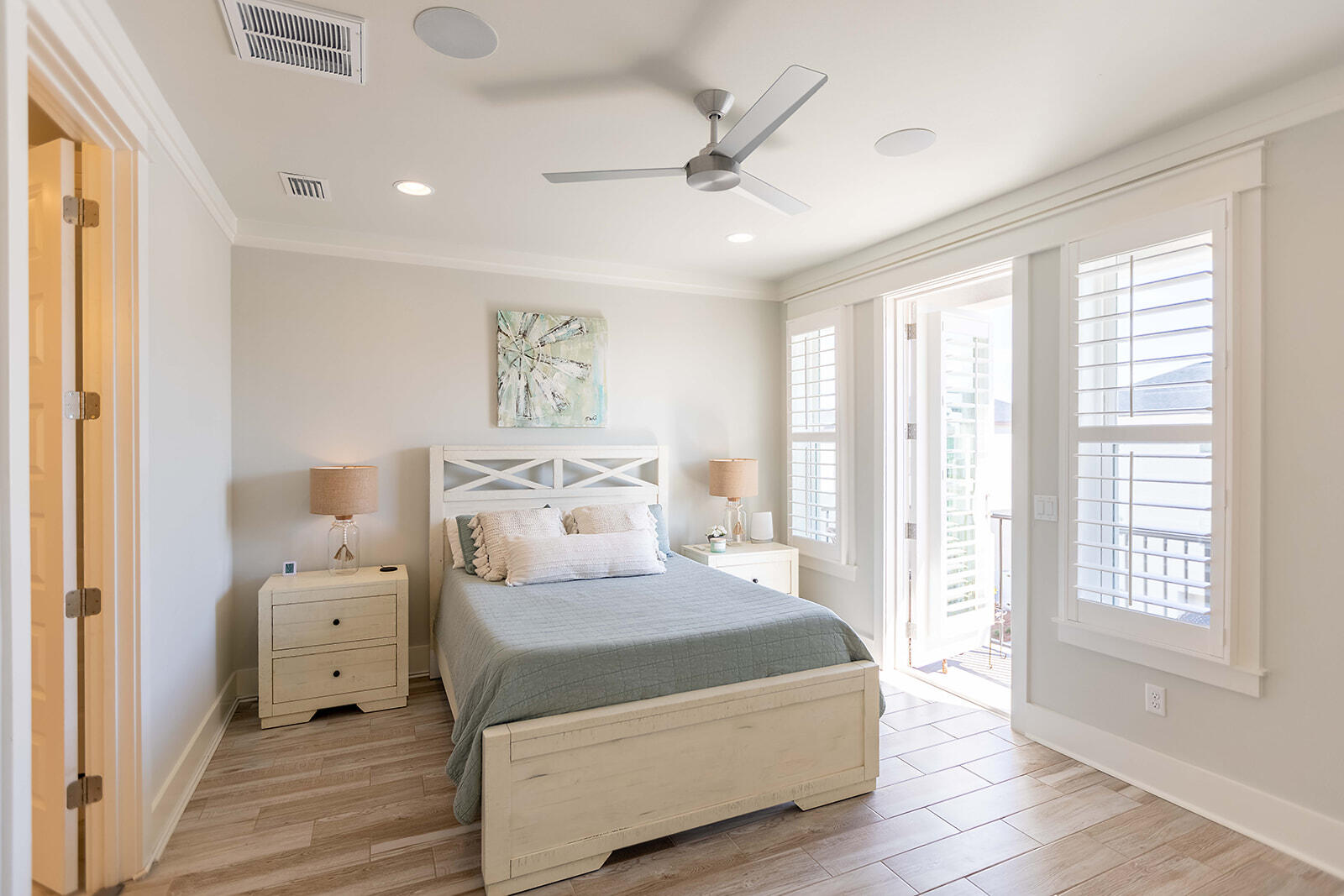 HIDDEN PALMS - Residential