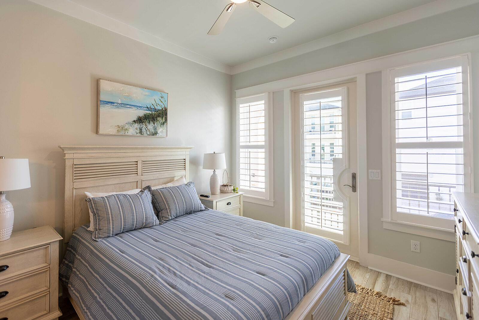 HIDDEN PALMS - Residential