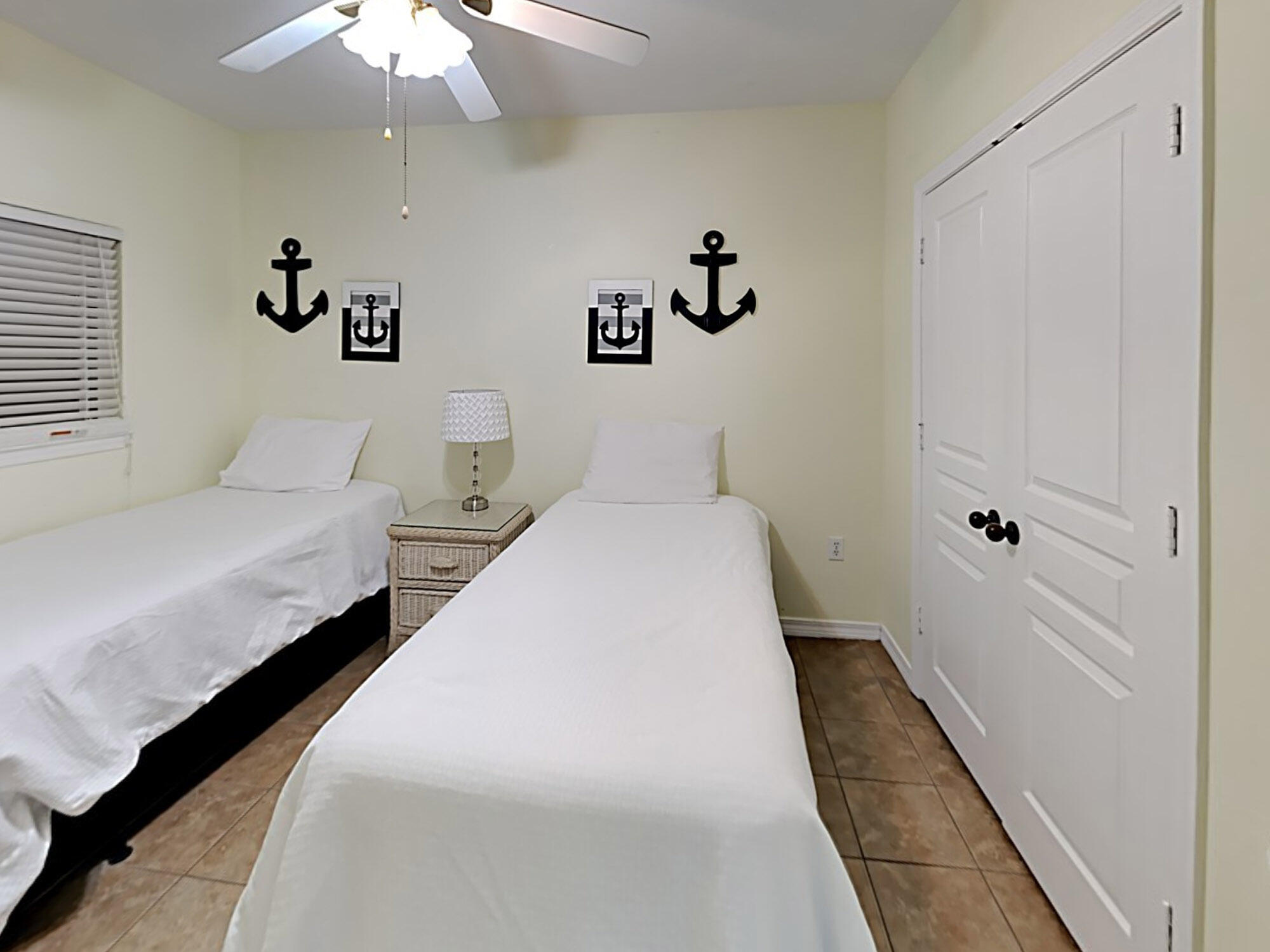 EMERALD ISLE - Residential