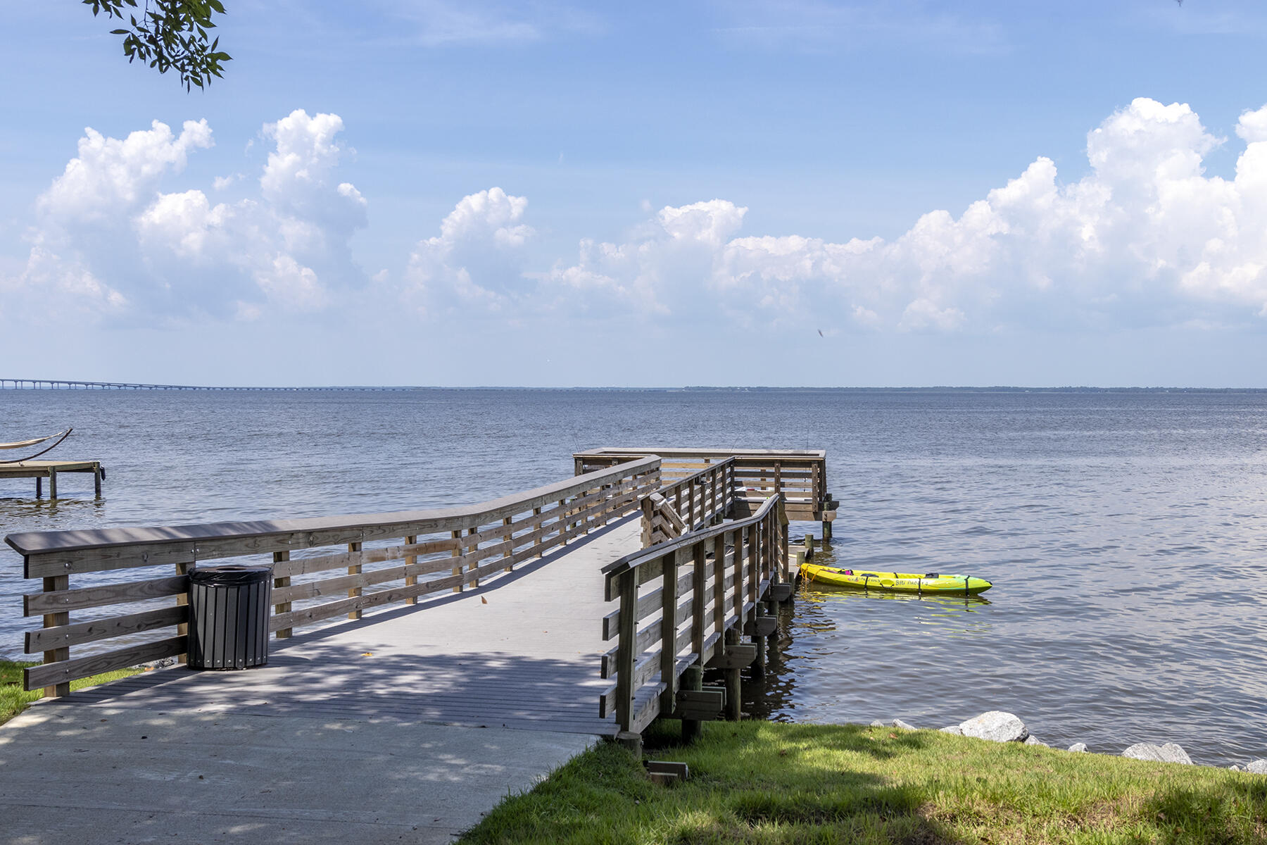 MAGNOLIA BEACH - Land