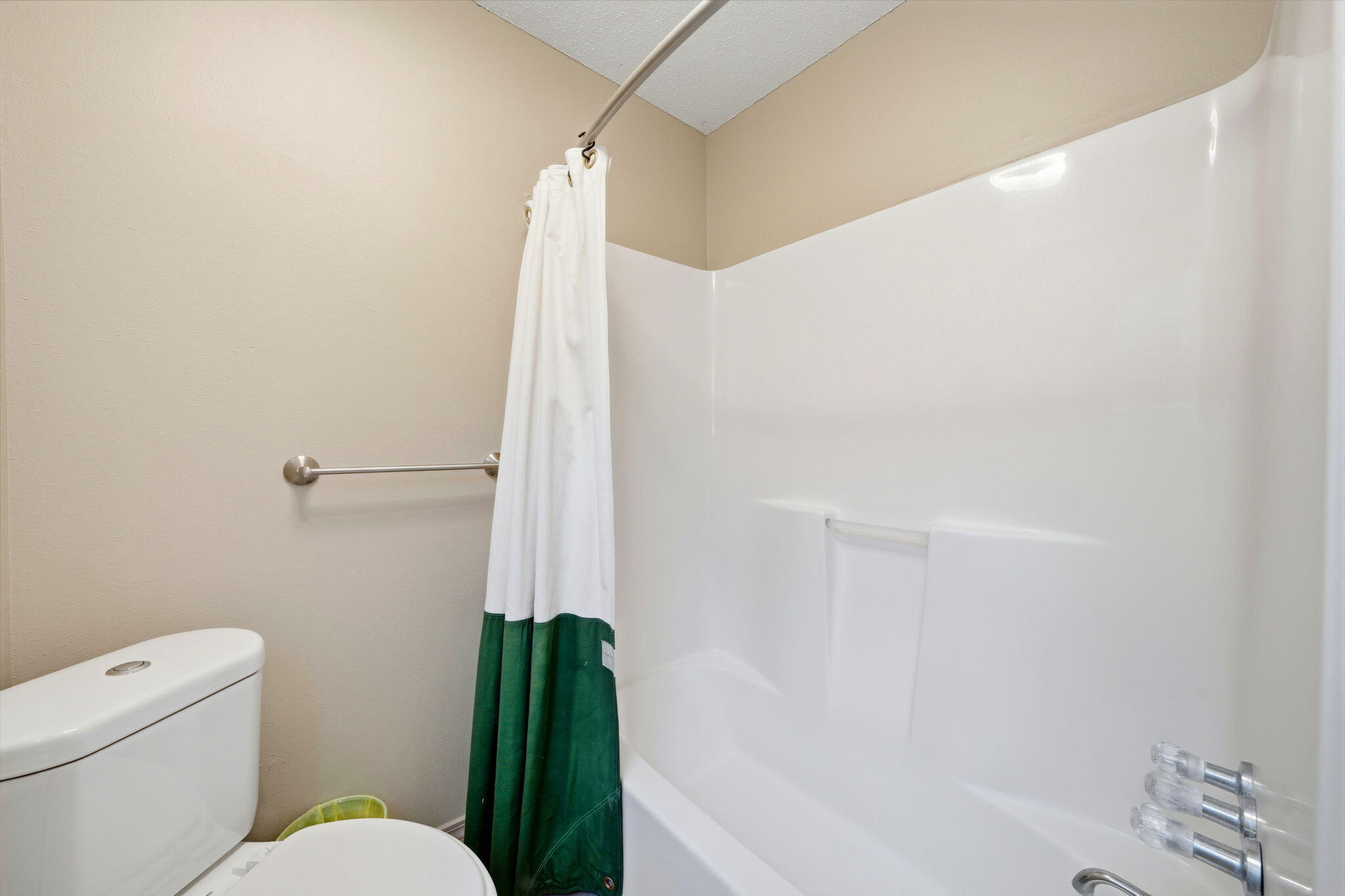 MONAHAN MANOR - Residential