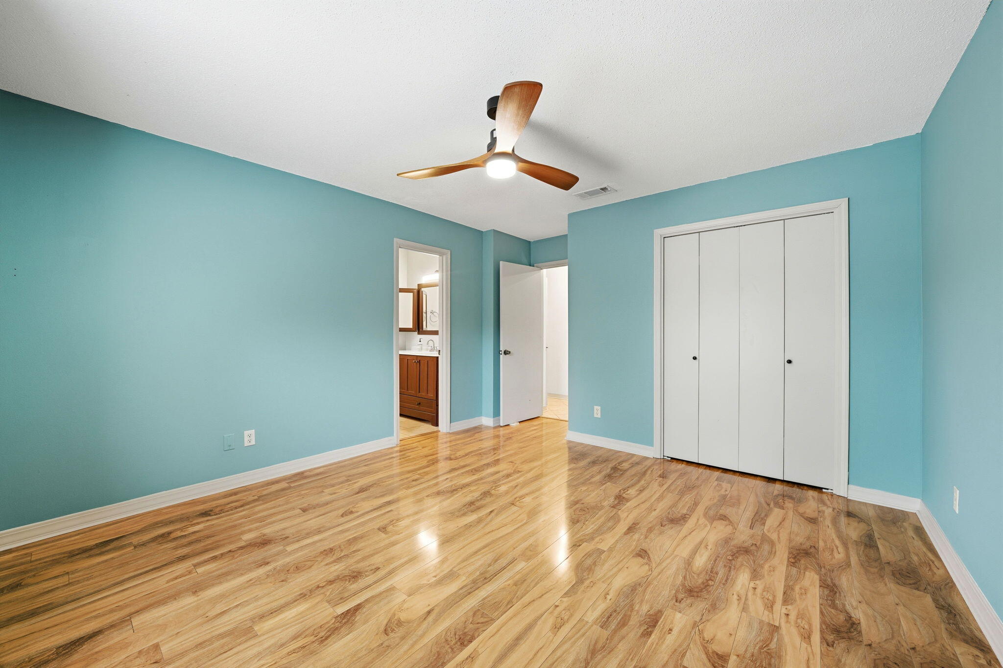 MONAHAN MANOR - Residential