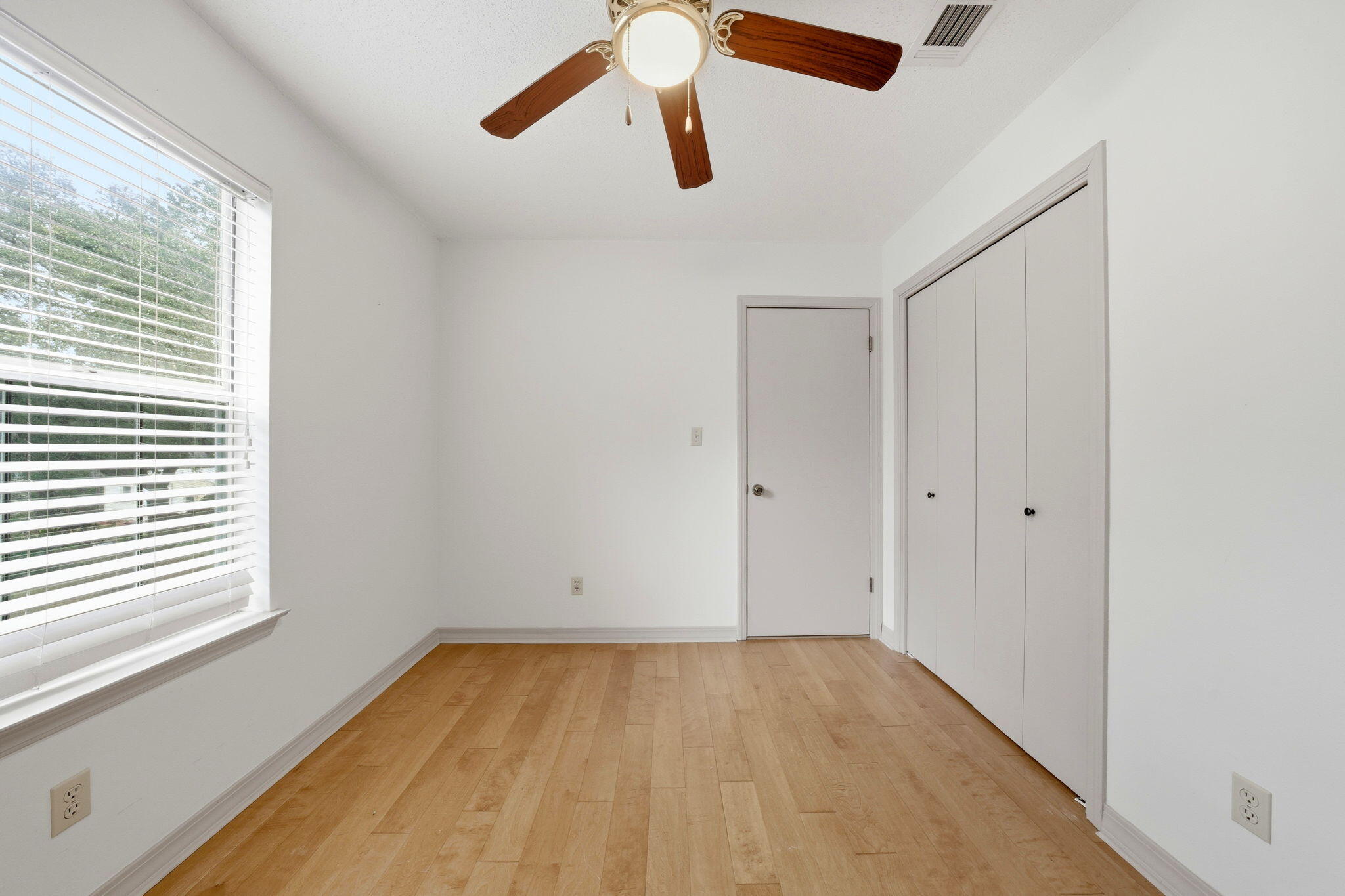 MONAHAN MANOR - Residential