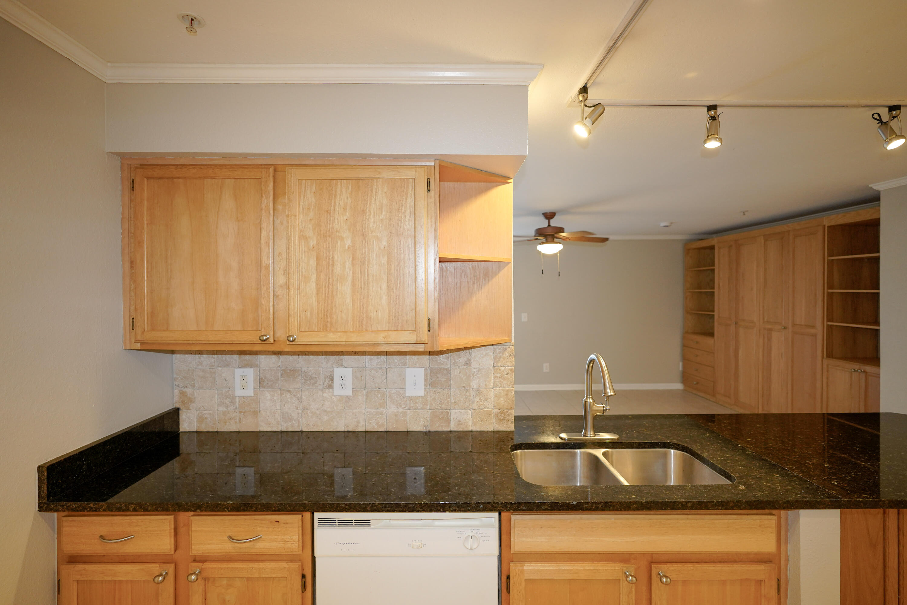 INDIAN LAKE - Residential