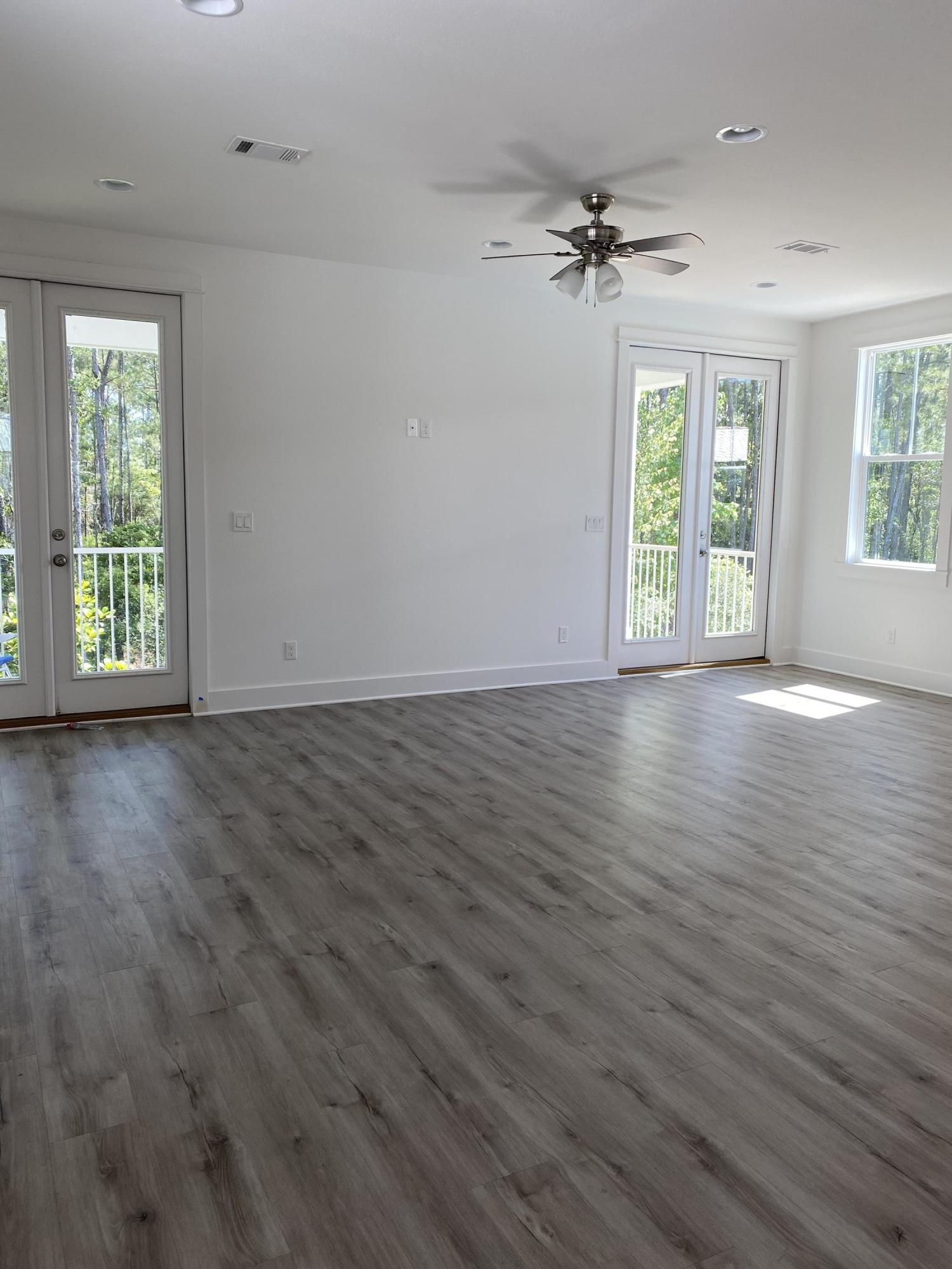 LIGHTHOUSE POINTE - Residential