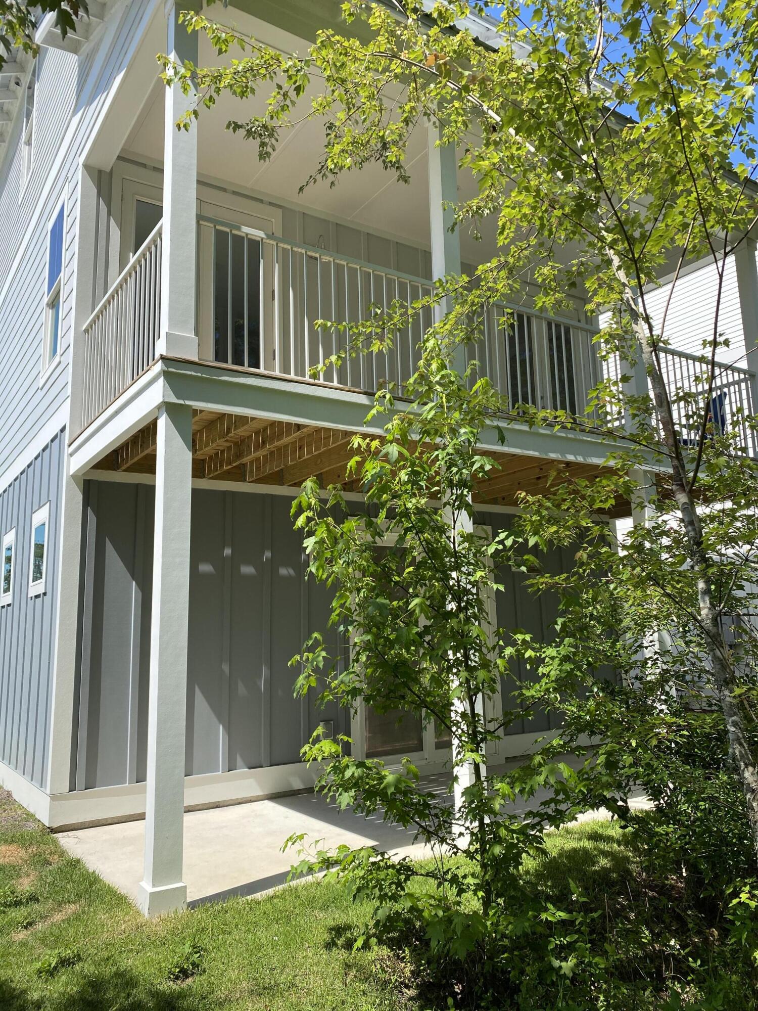 LIGHTHOUSE POINTE - Residential