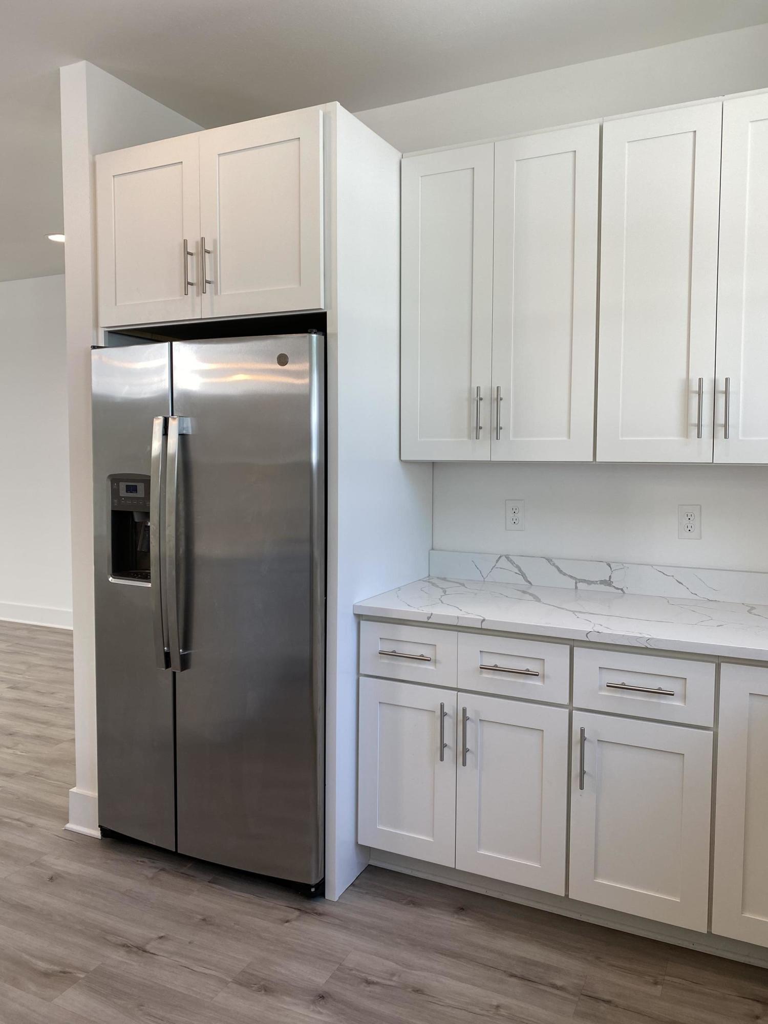 LIGHTHOUSE POINTE - Residential