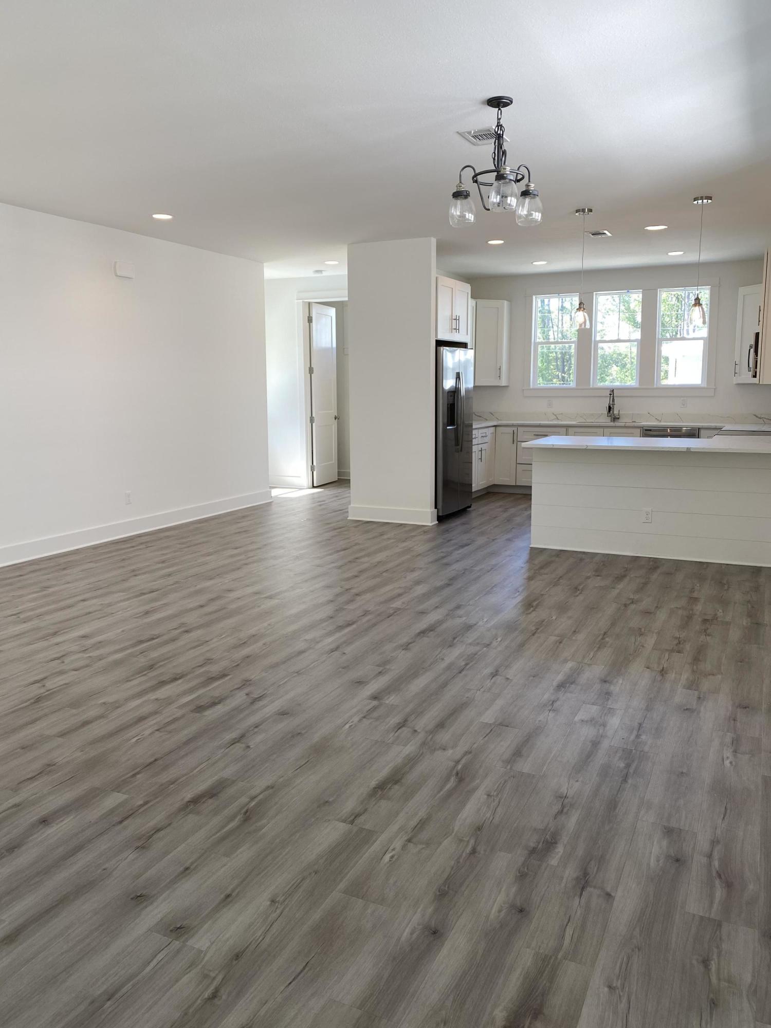 LIGHTHOUSE POINTE - Residential