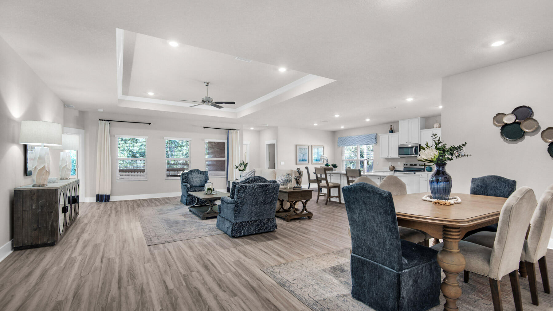 Roman Oaks - Residential