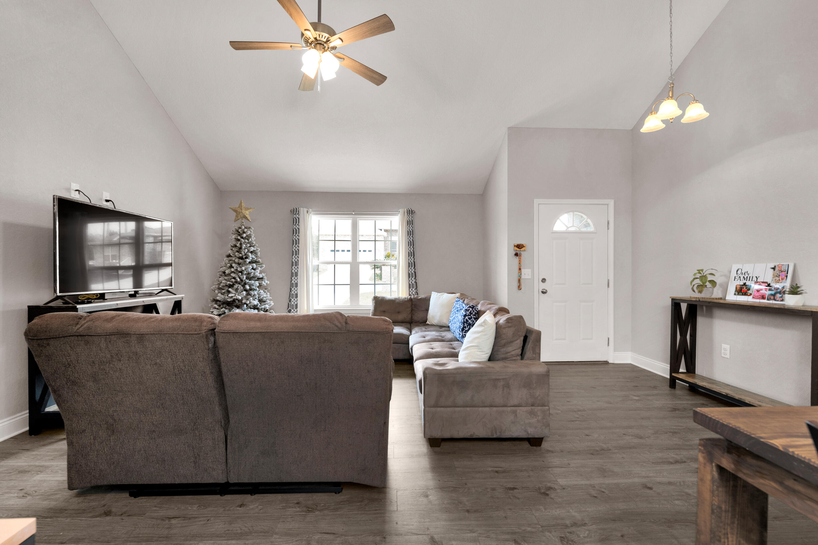 TRAILWOOD ESTATES - Residential