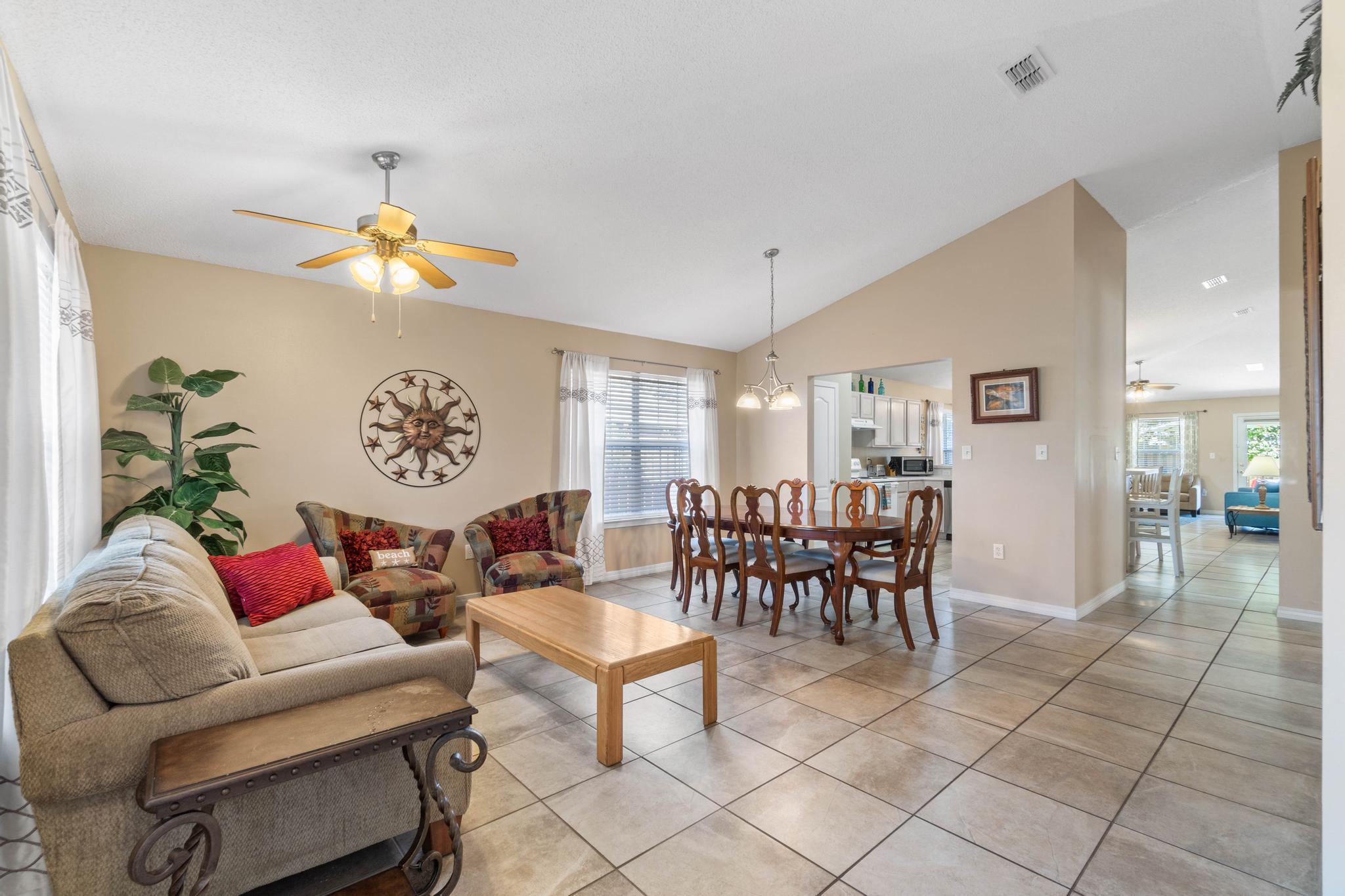 PARADISE RETREAT - Residential