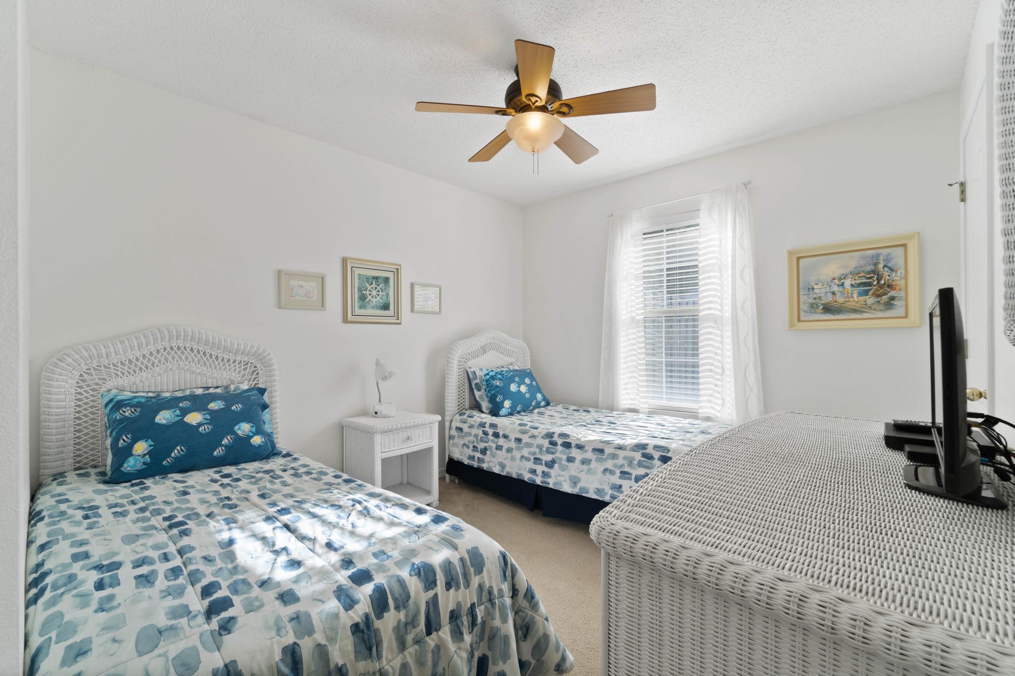 PARADISE RETREAT - Residential