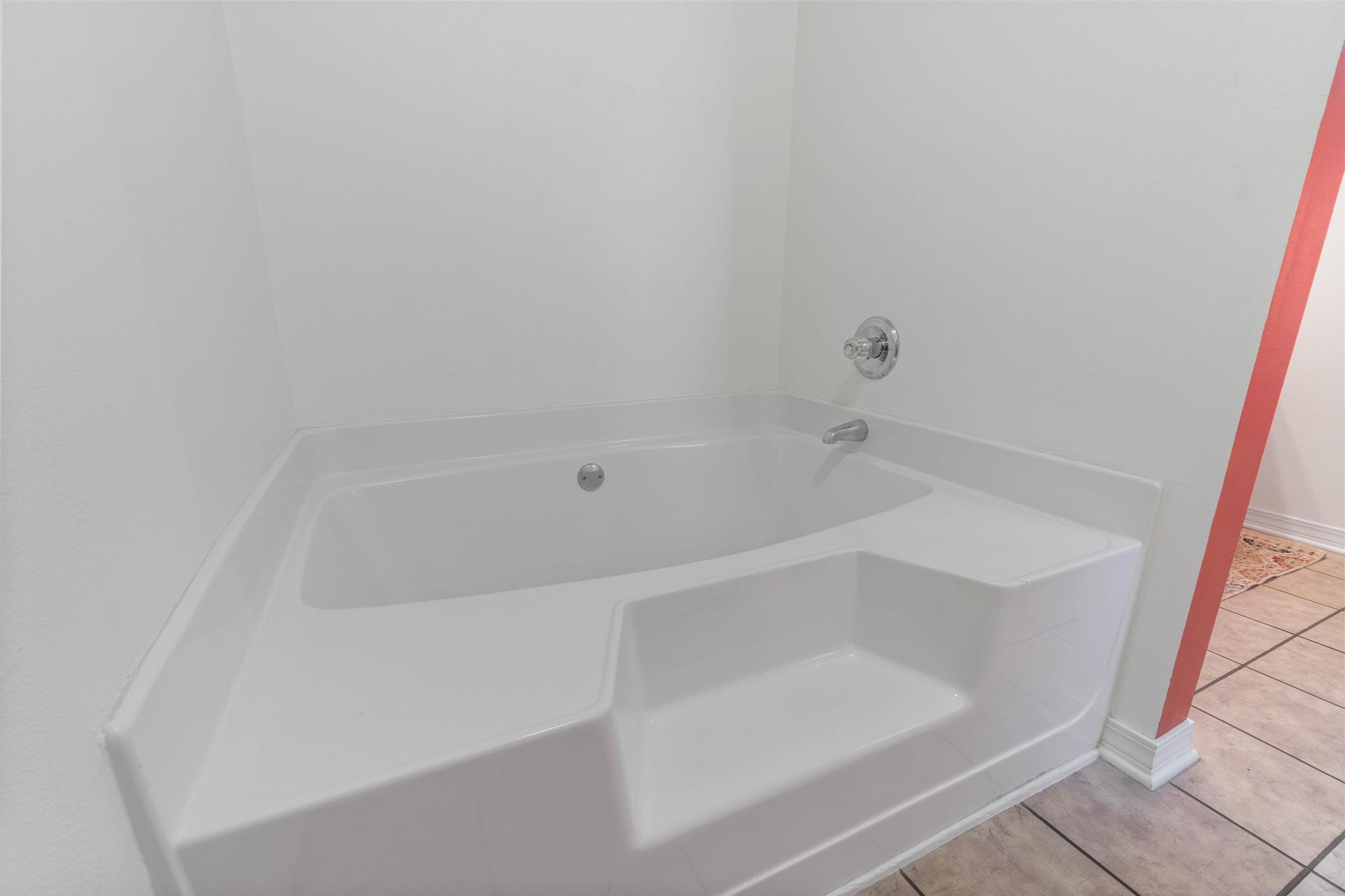 PARADISE RETREAT - Residential