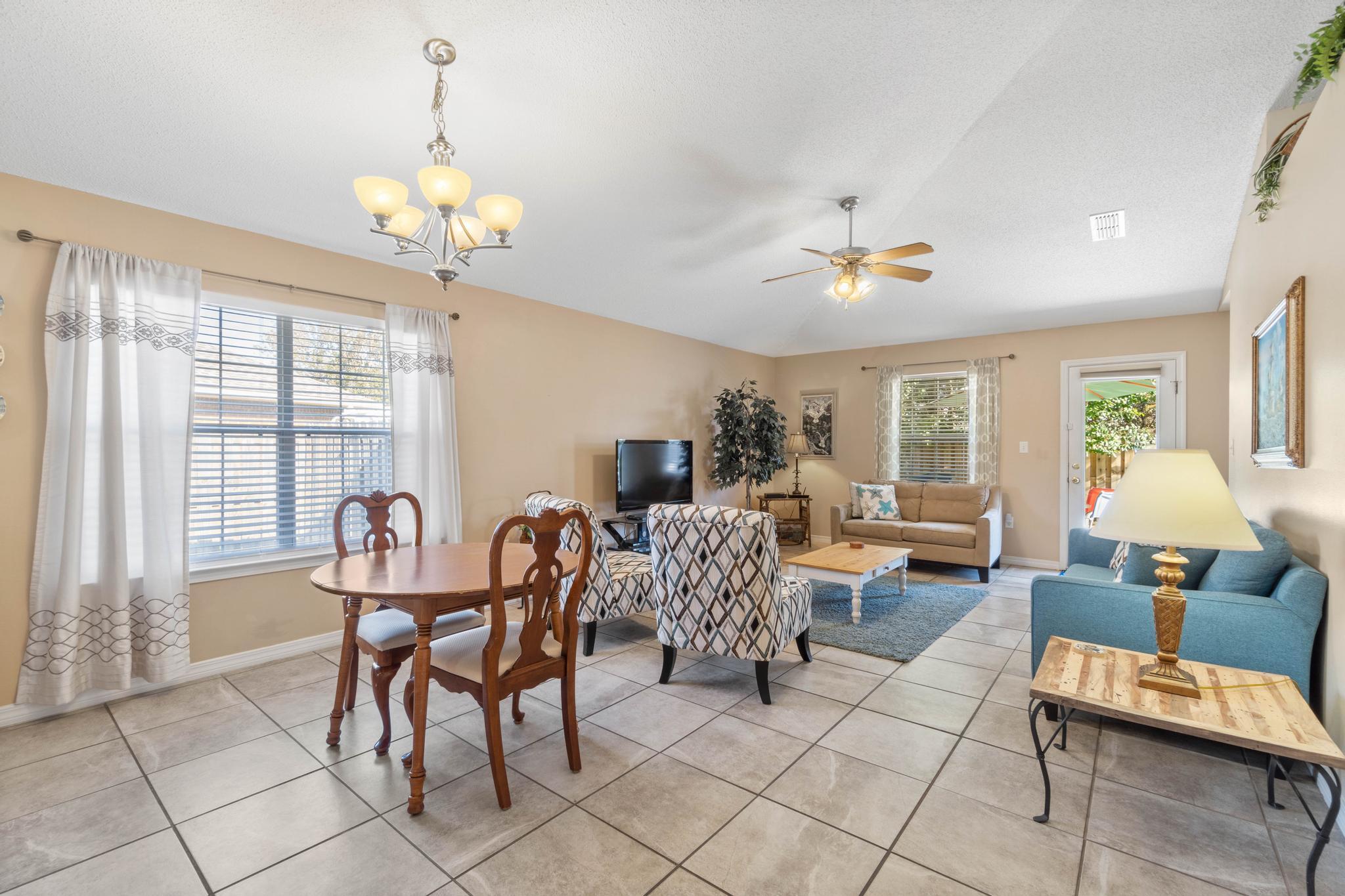 PARADISE RETREAT - Residential