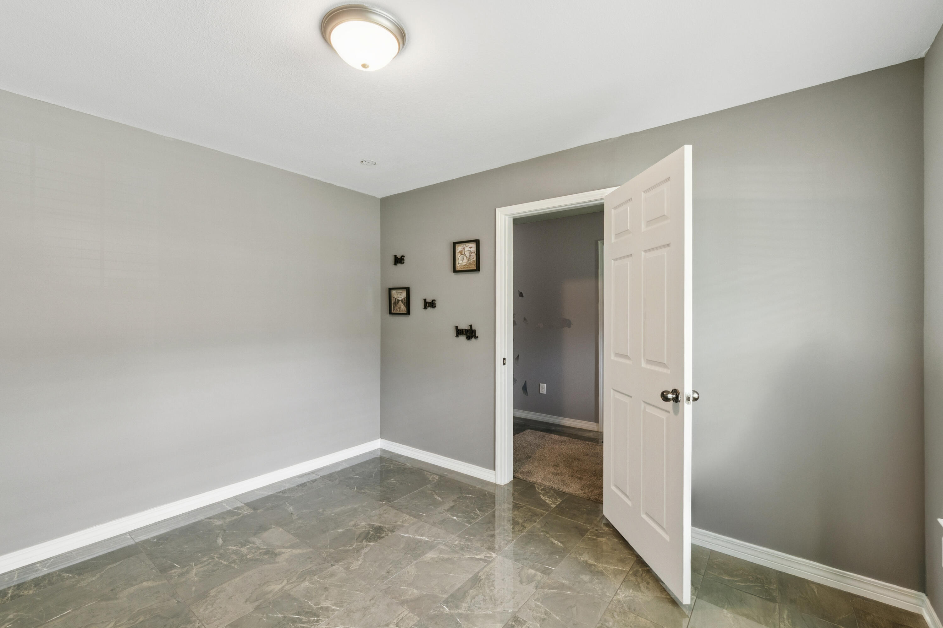 CRESCENT SHORES - Residential