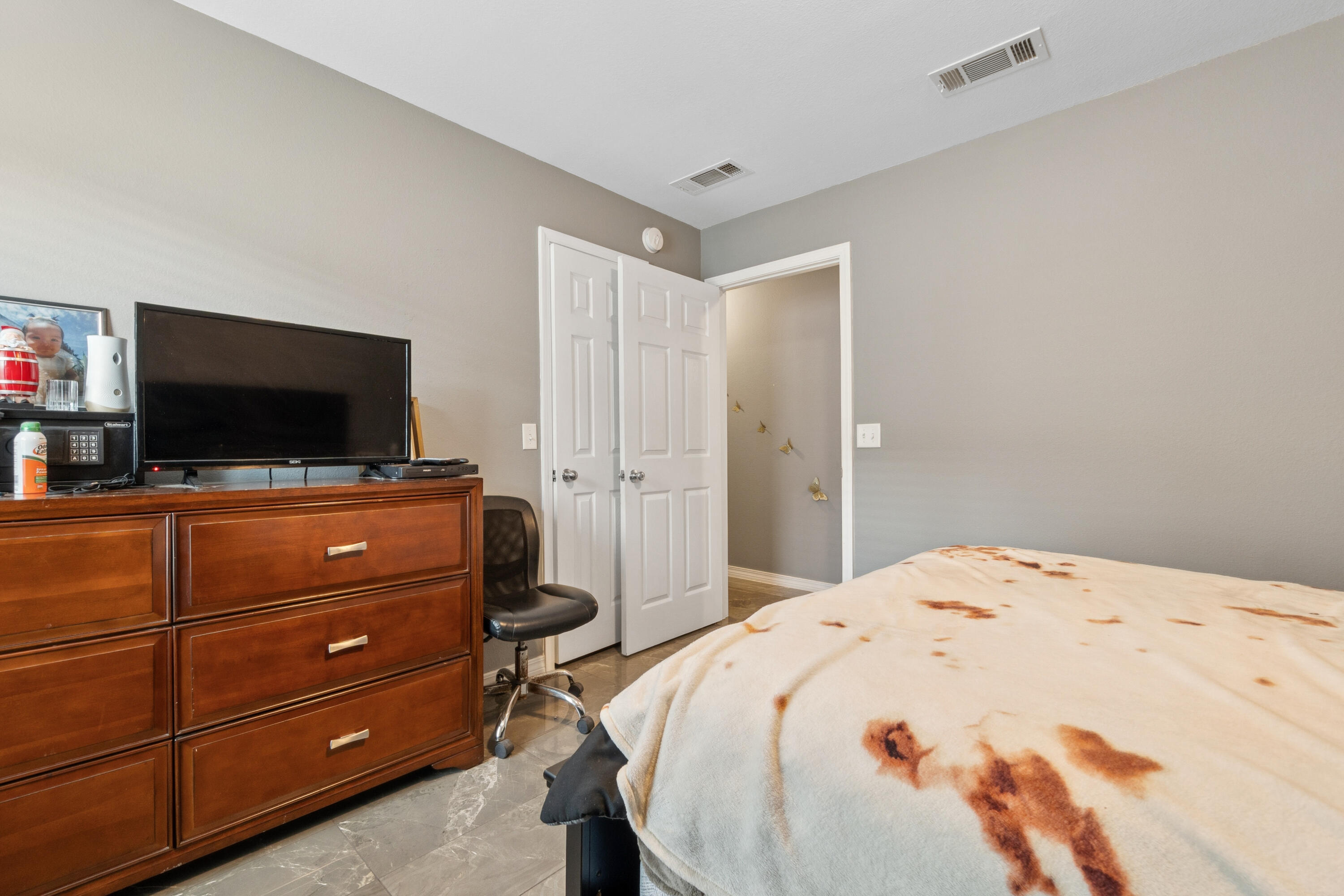 CRESCENT SHORES - Residential