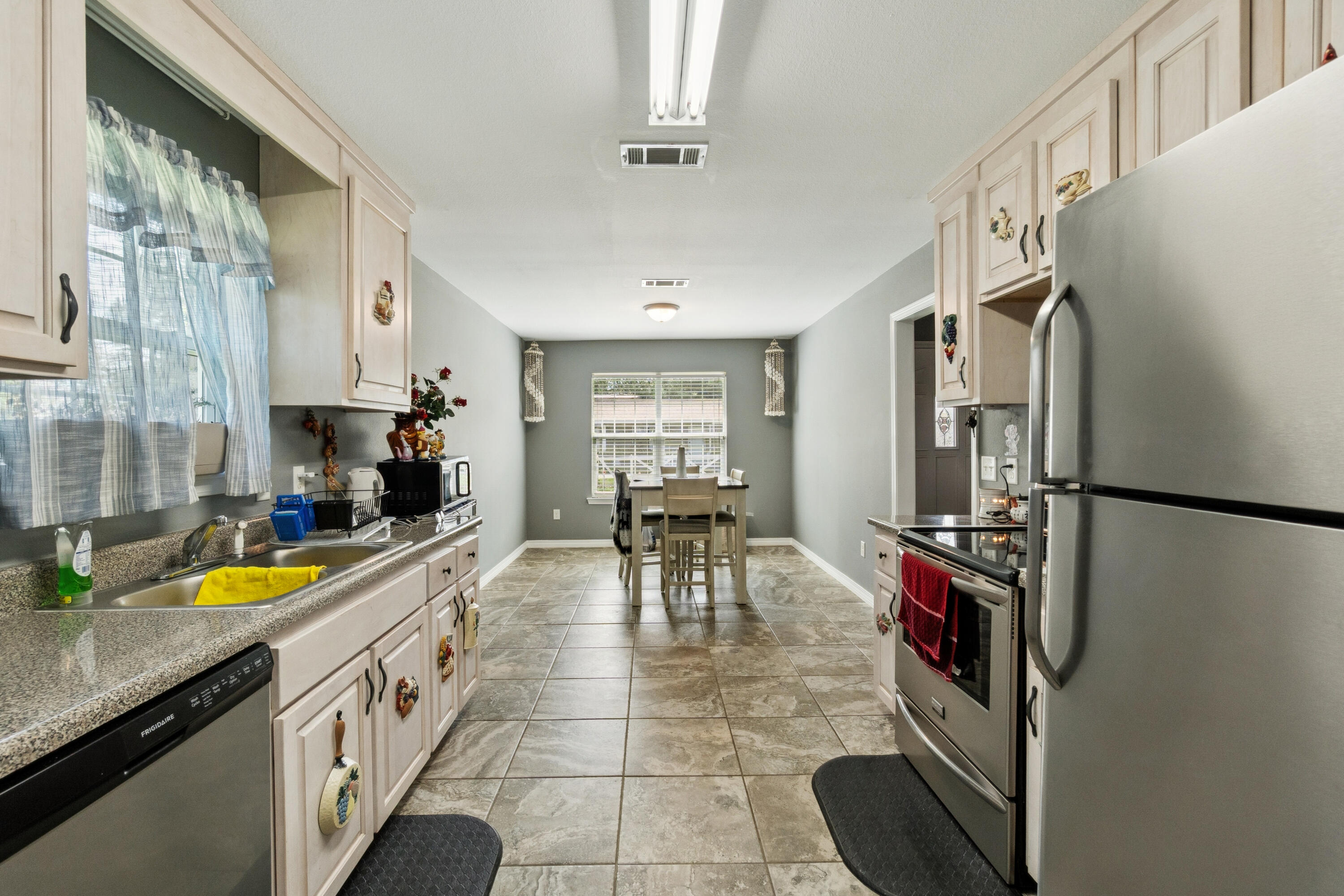 CRESCENT SHORES - Residential