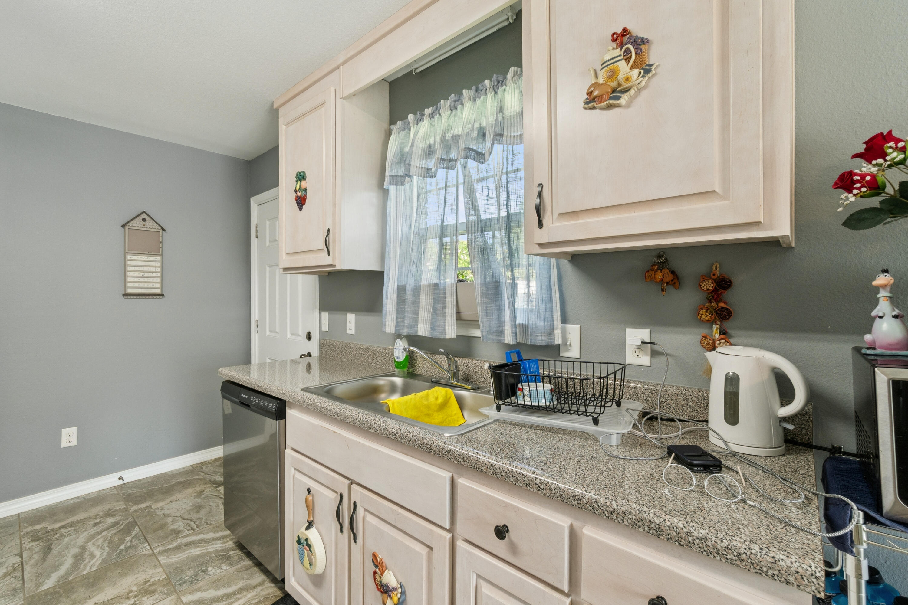 CRESCENT SHORES - Residential