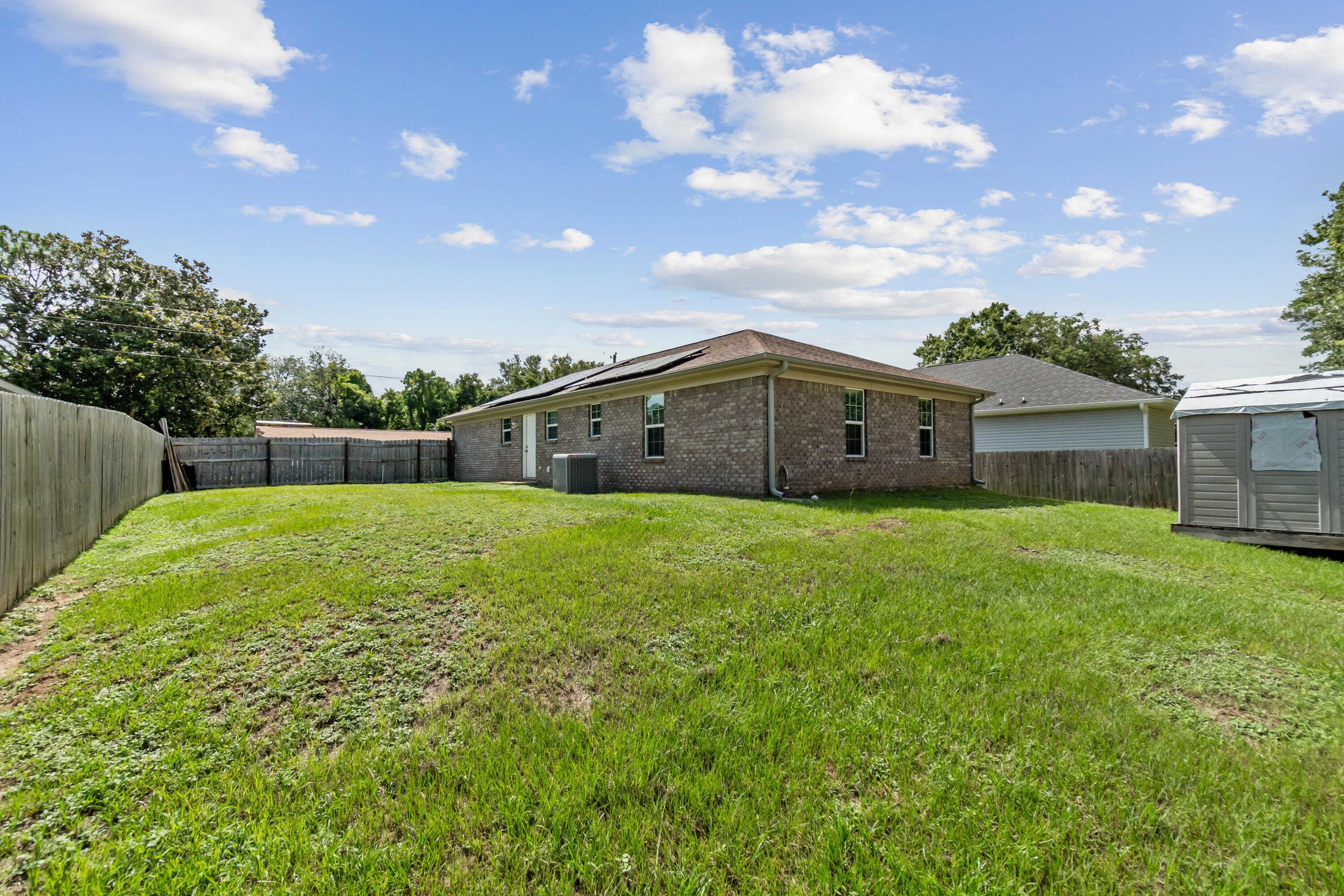 CRESCENT SHORES - Residential