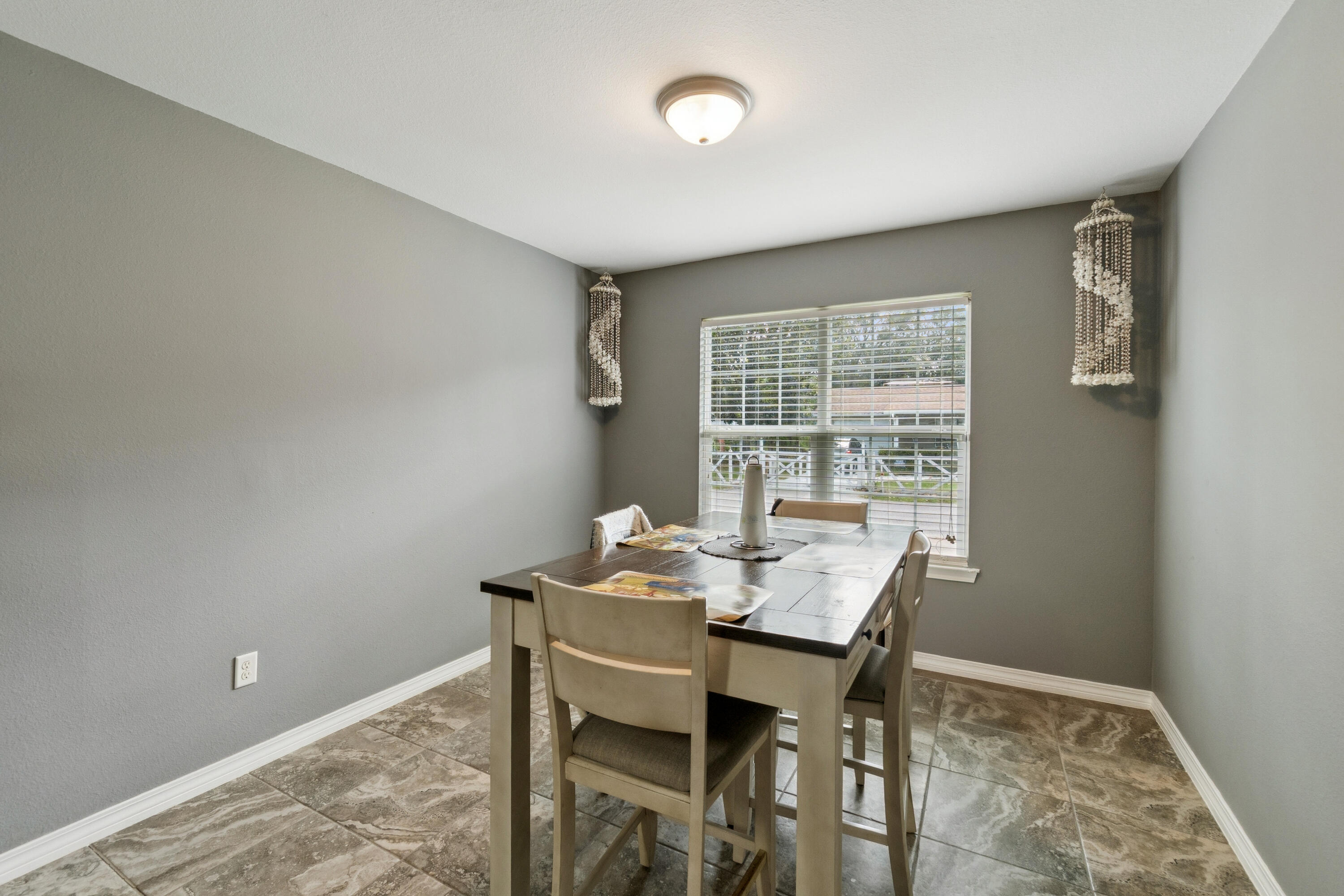 CRESCENT SHORES - Residential