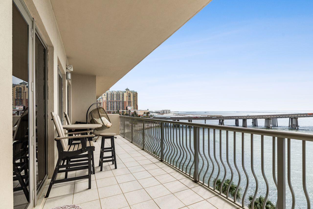 SIDES MORENO POINT WEST - Residential