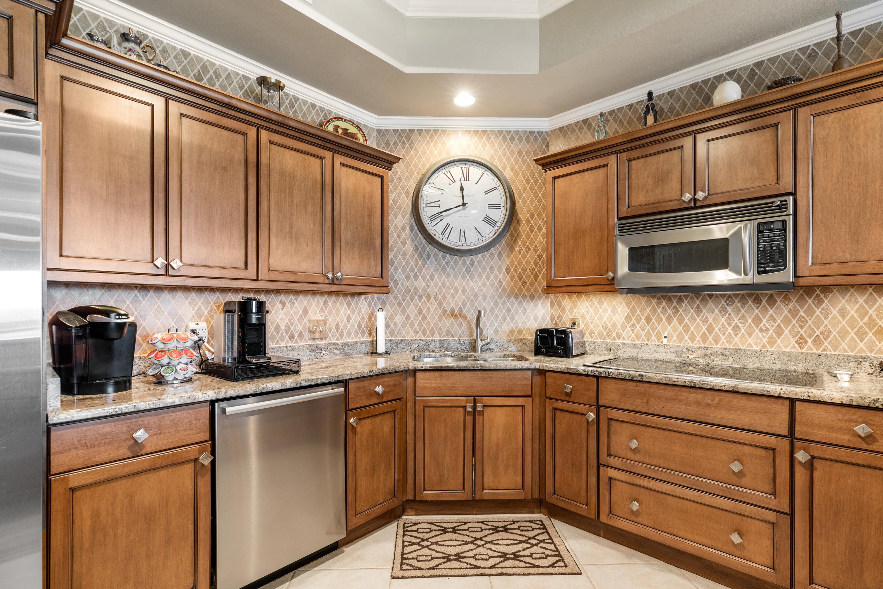 SIDES MORENO POINT WEST - Residential