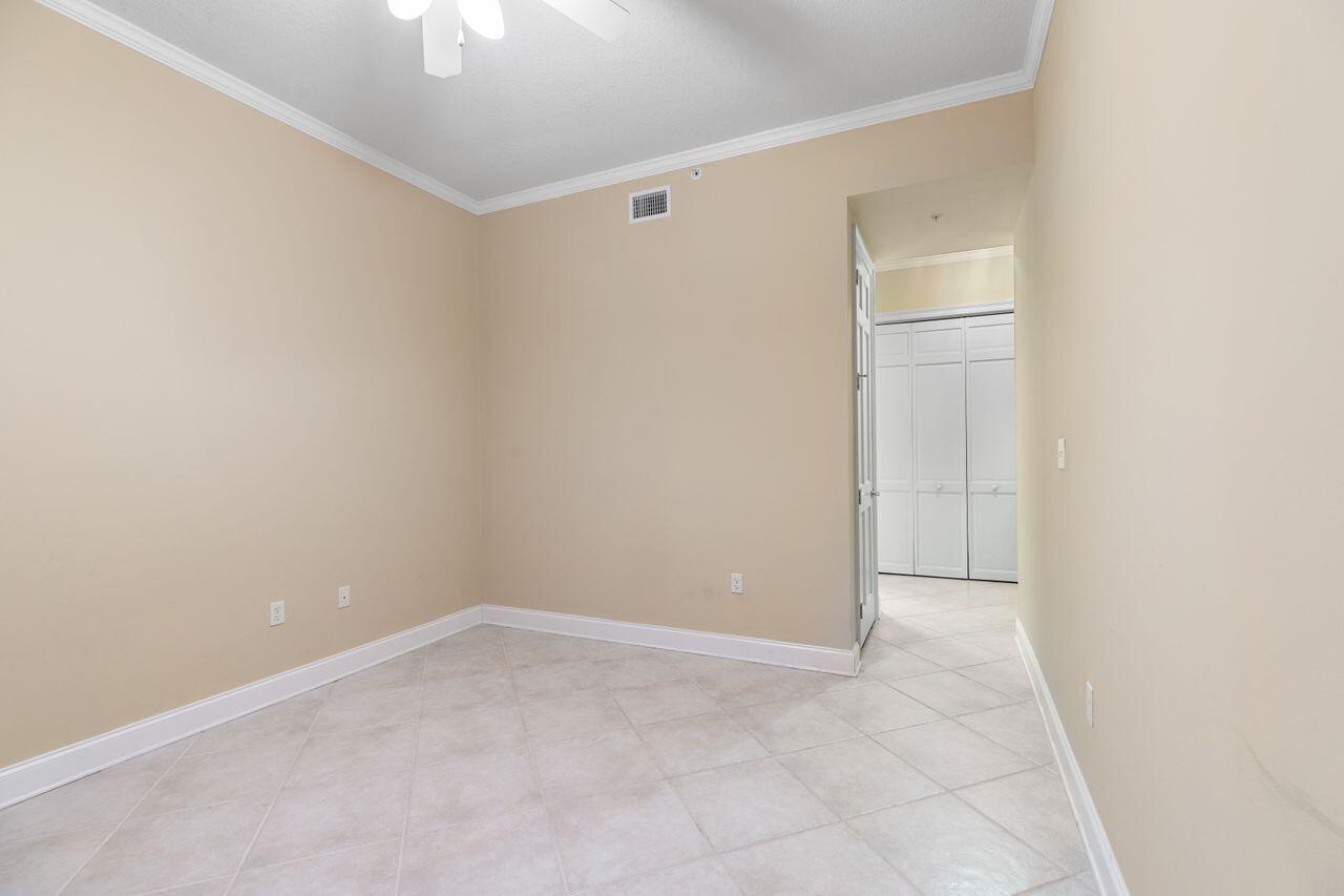 SIDES MORENO POINT WEST - Residential