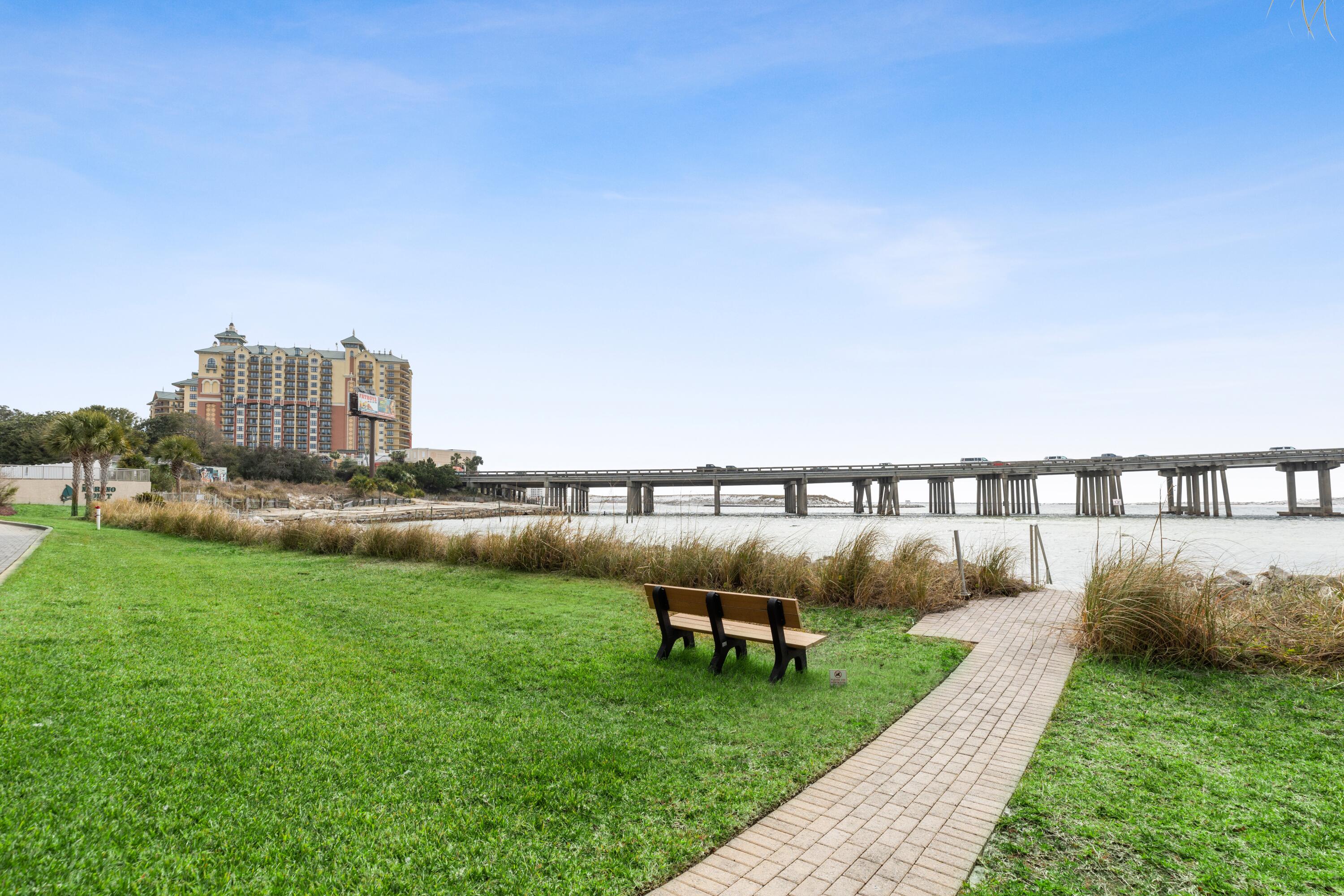 SIDES MORENO POINT WEST - Residential