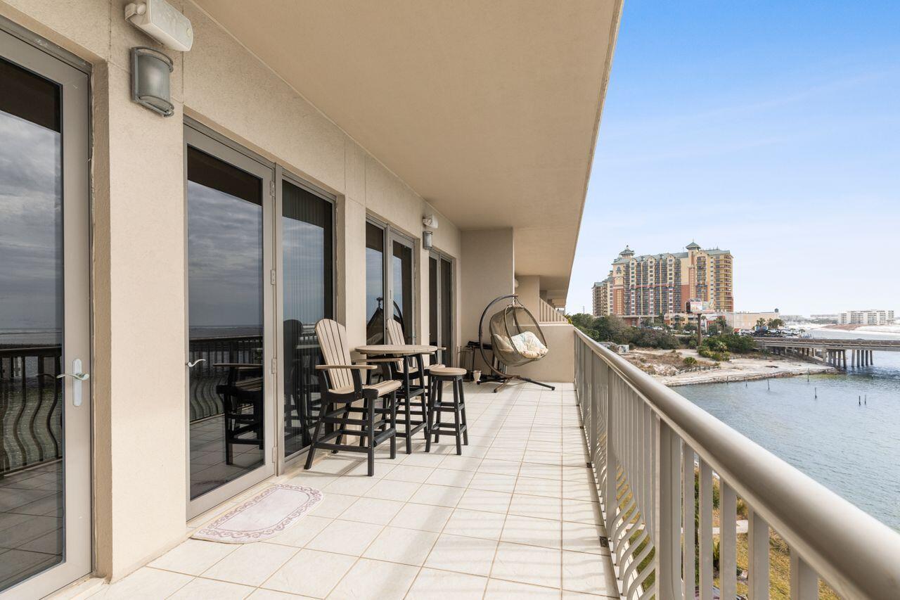 SIDES MORENO POINT WEST - Residential