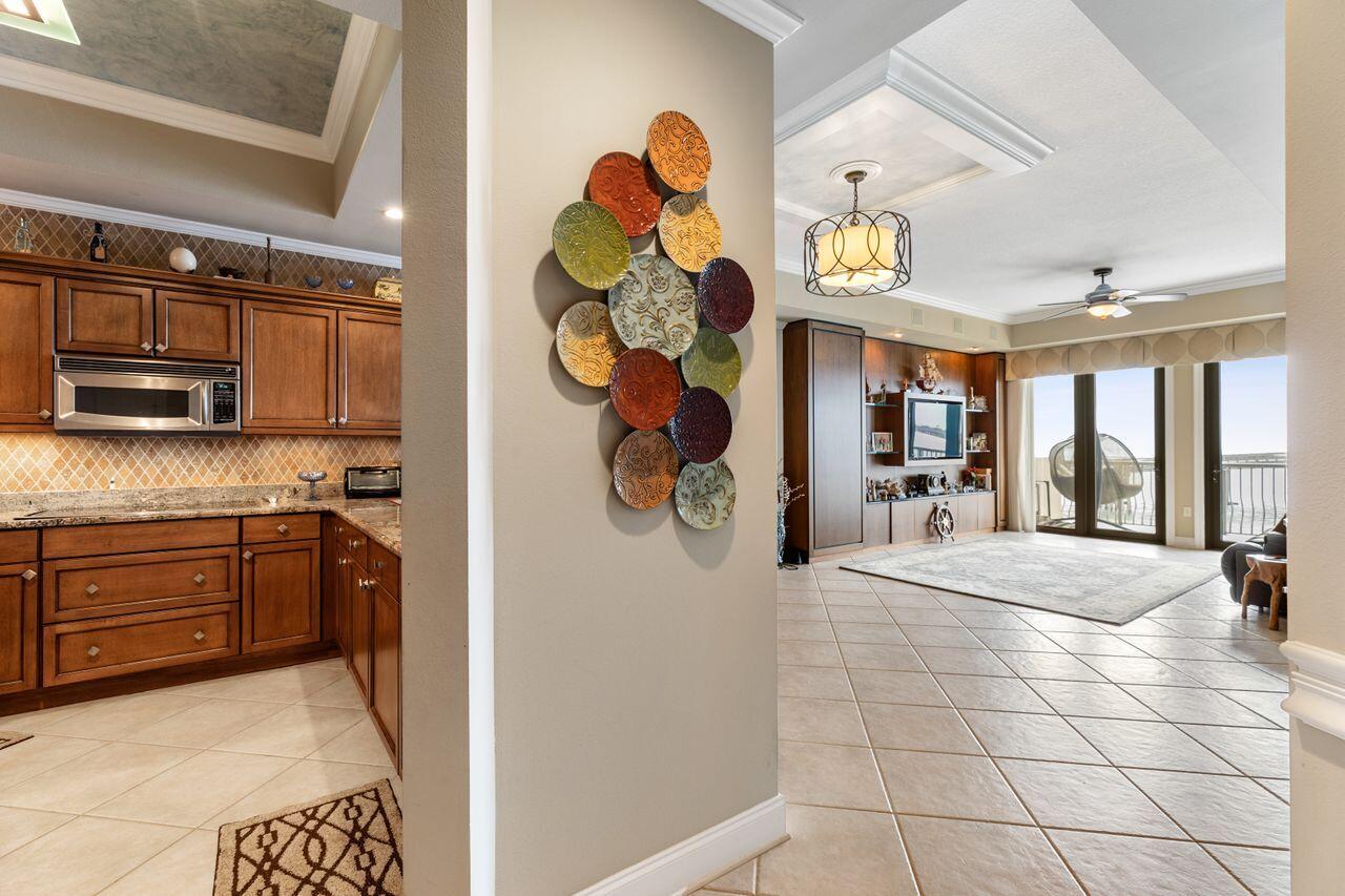 SIDES MORENO POINT WEST - Residential