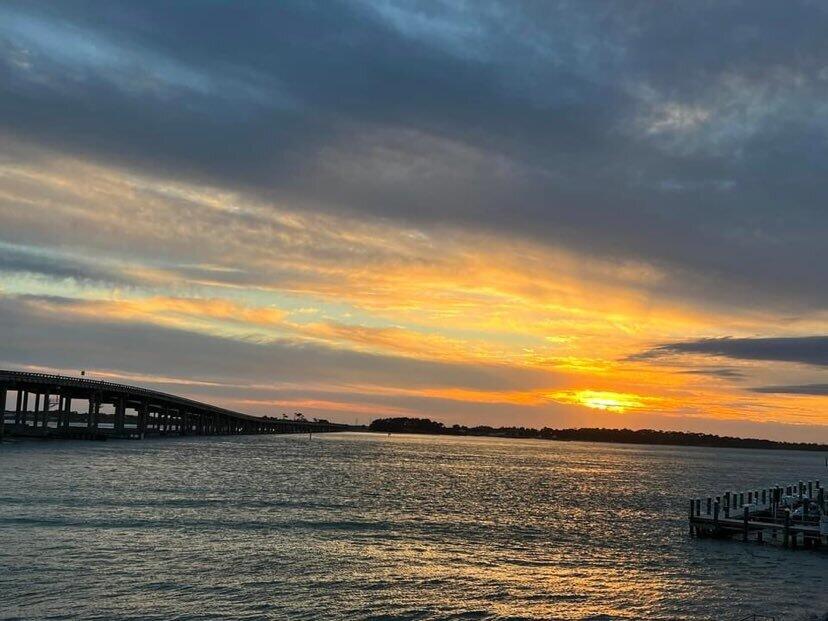 SIDES MORENO POINT WEST - Residential