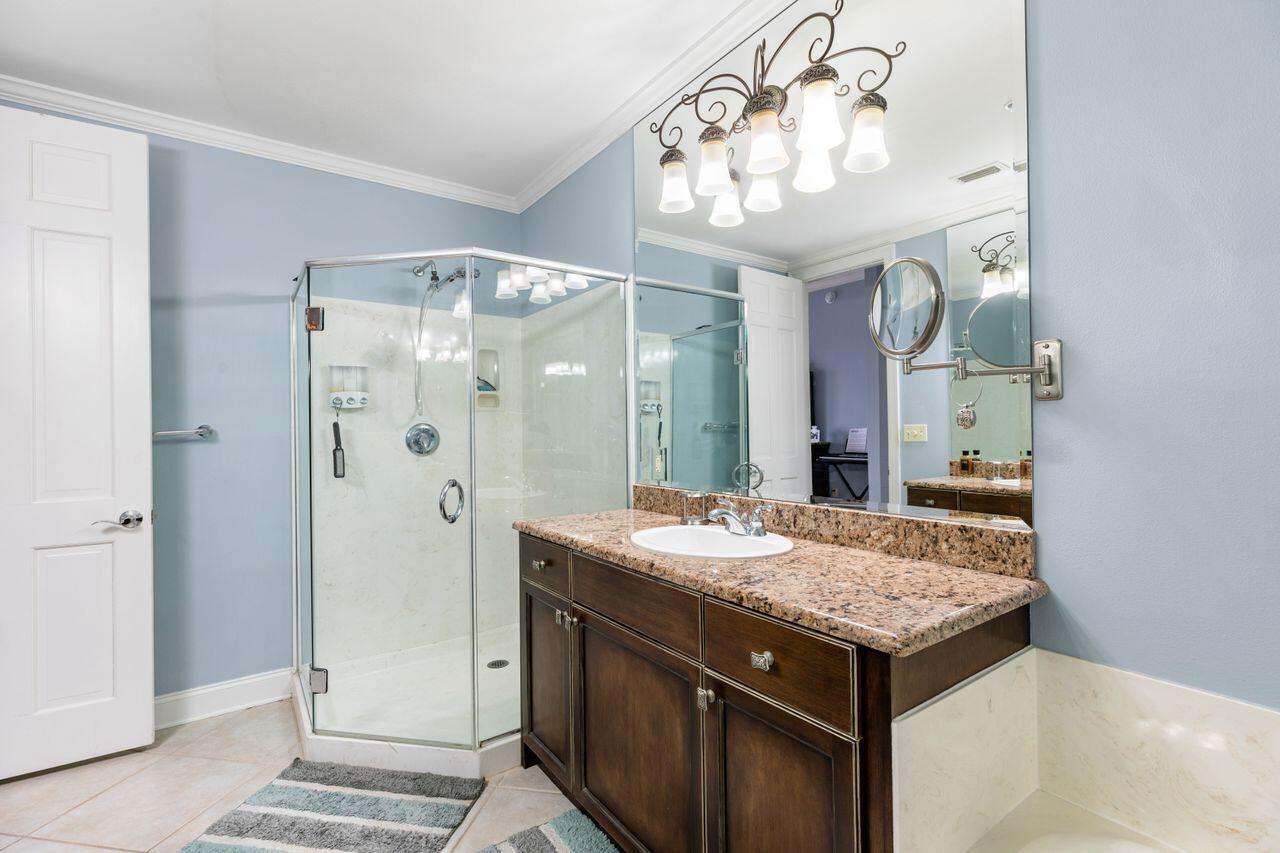 SIDES MORENO POINT WEST - Residential