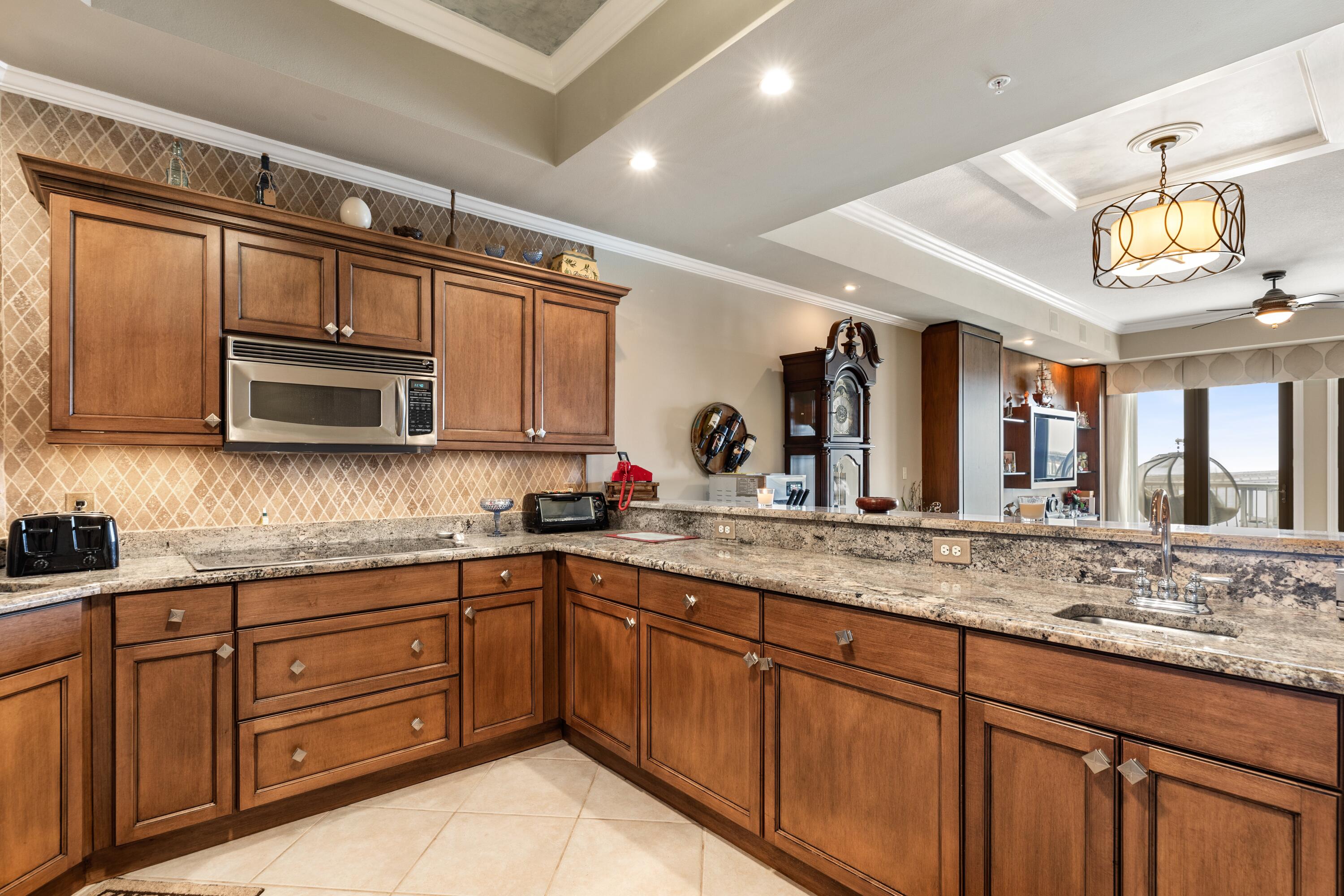 SIDES MORENO POINT WEST - Residential