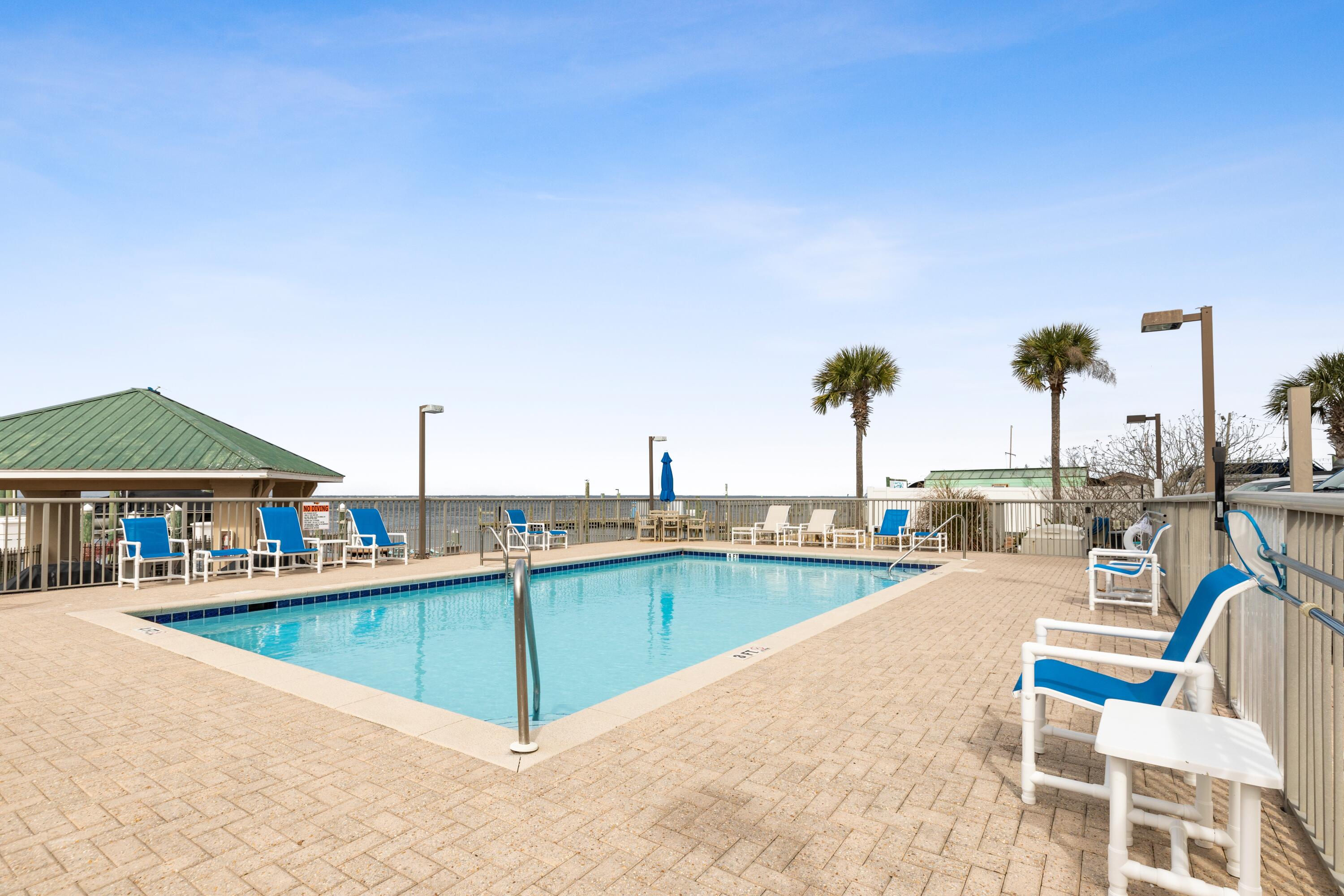 SIDES MORENO POINT WEST - Residential