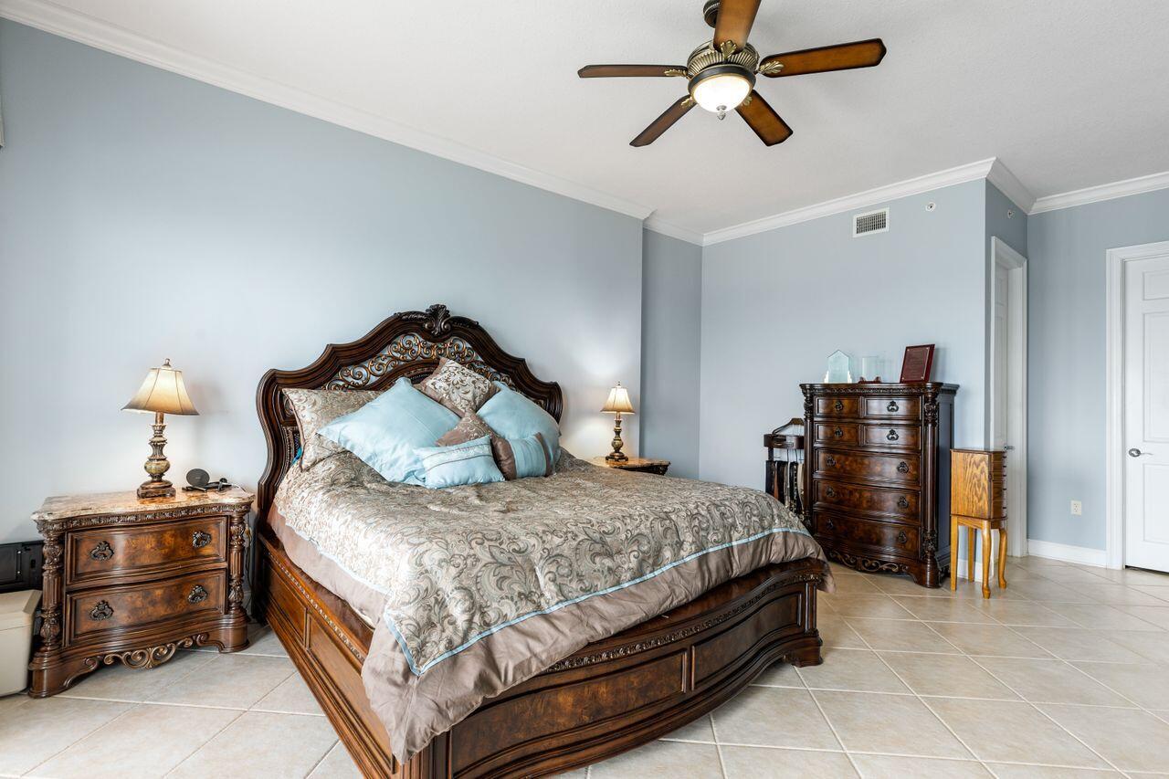 SIDES MORENO POINT WEST - Residential