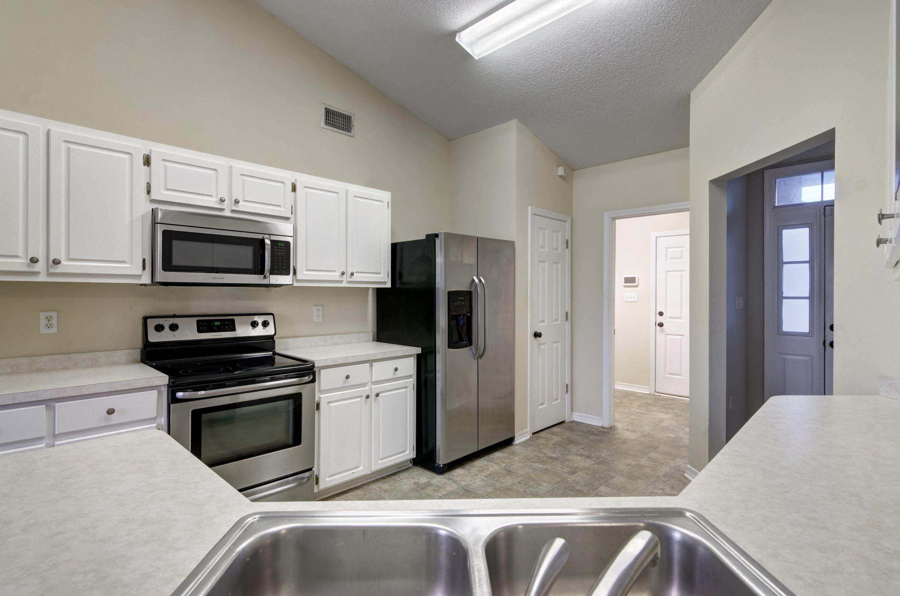 HAMPTON RIDGE ESTATES - Residential