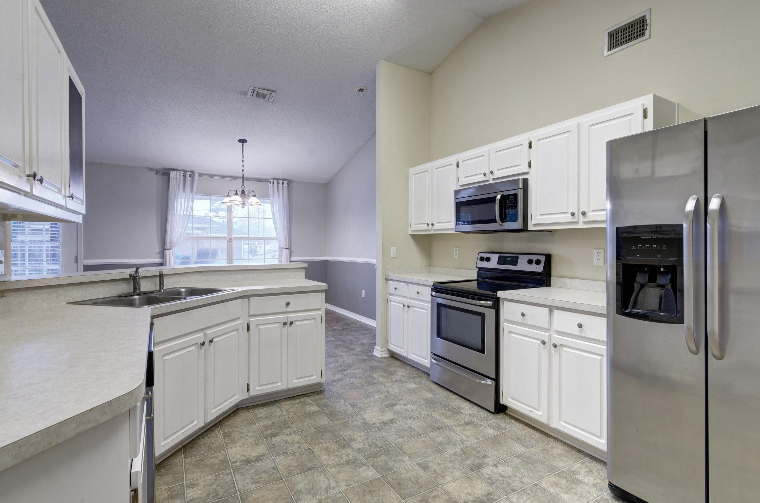 HAMPTON RIDGE ESTATES - Residential