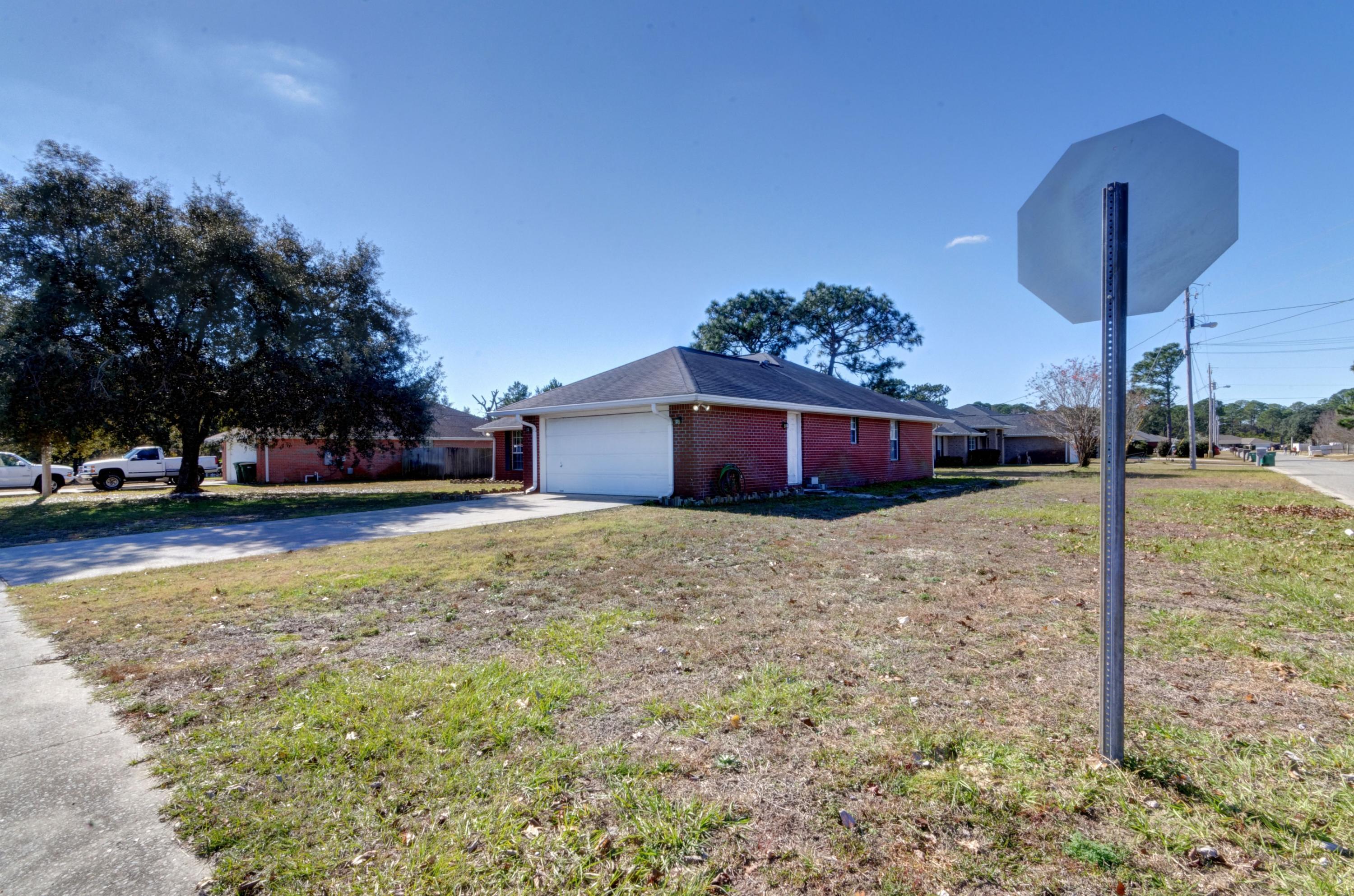 HAMPTON RIDGE ESTATES - Residential