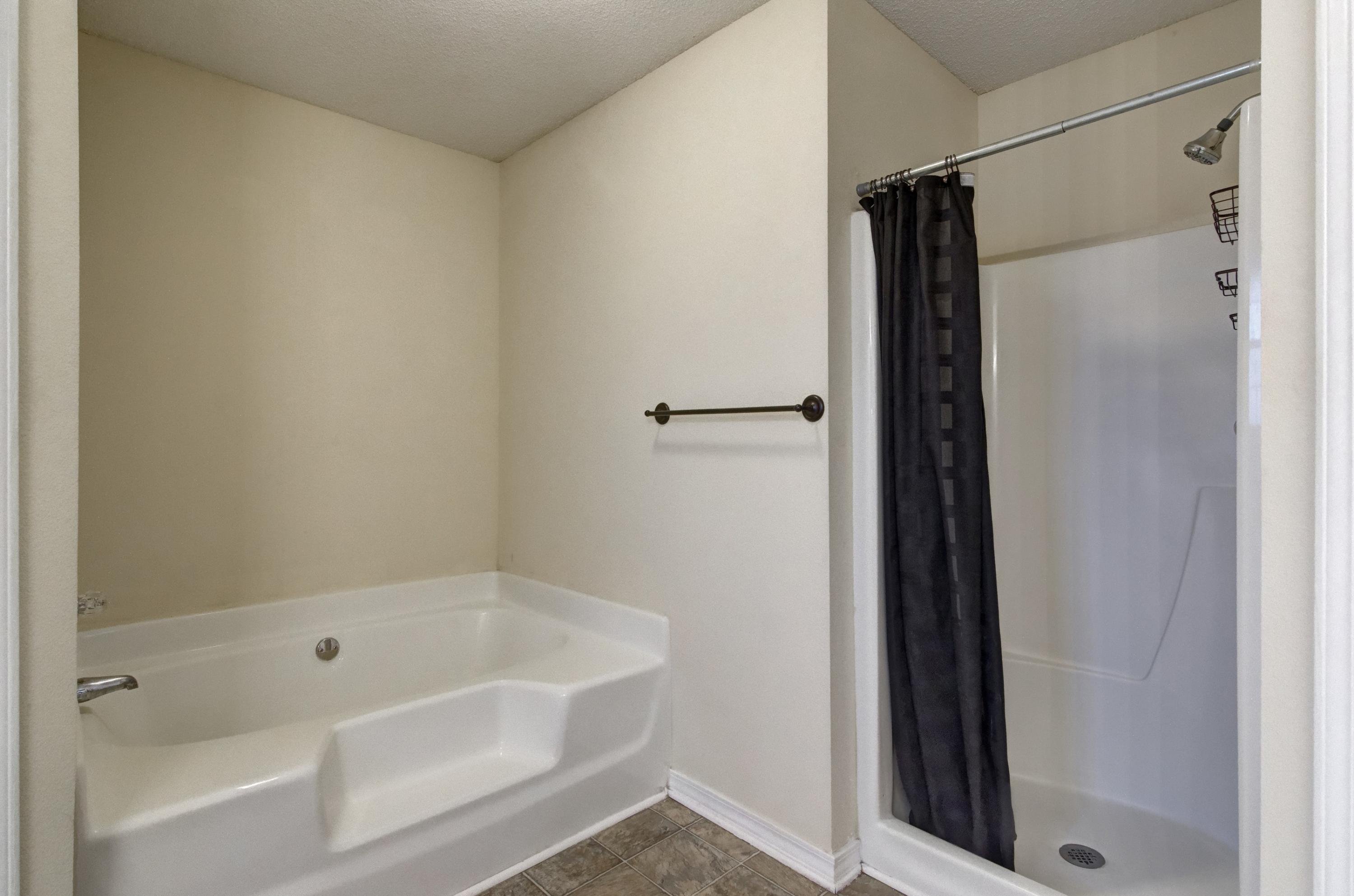 HAMPTON RIDGE ESTATES - Residential