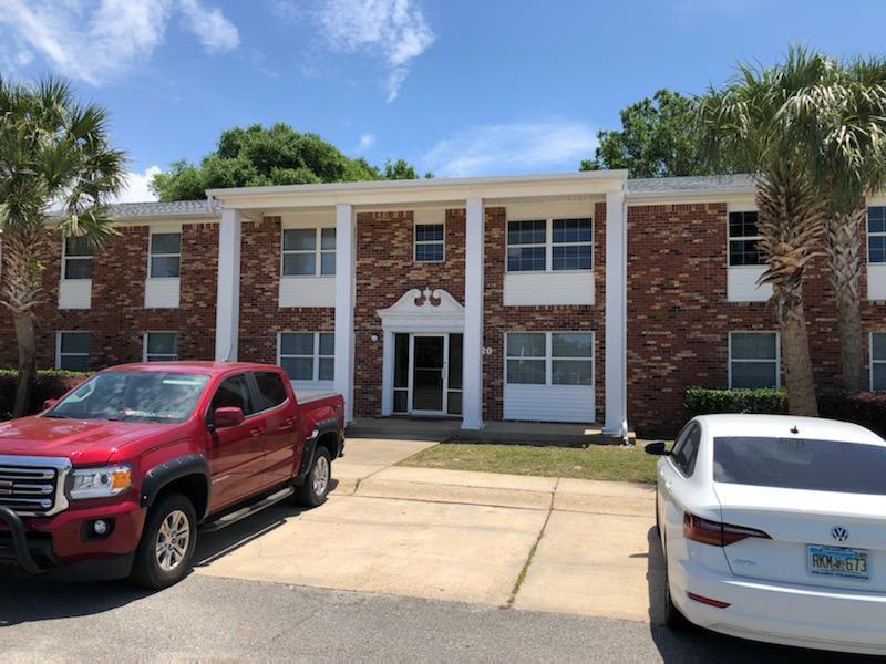 Great office space in the heart of Destin, right off busy Hwy 98. The unit is located on the first floor and consists of two large open areas, a conference room, an office, a storage room, and one bathroom.