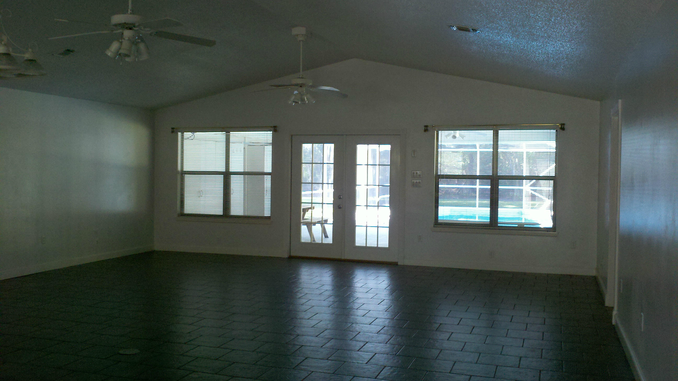 LAGRANGE SHORES - Residential