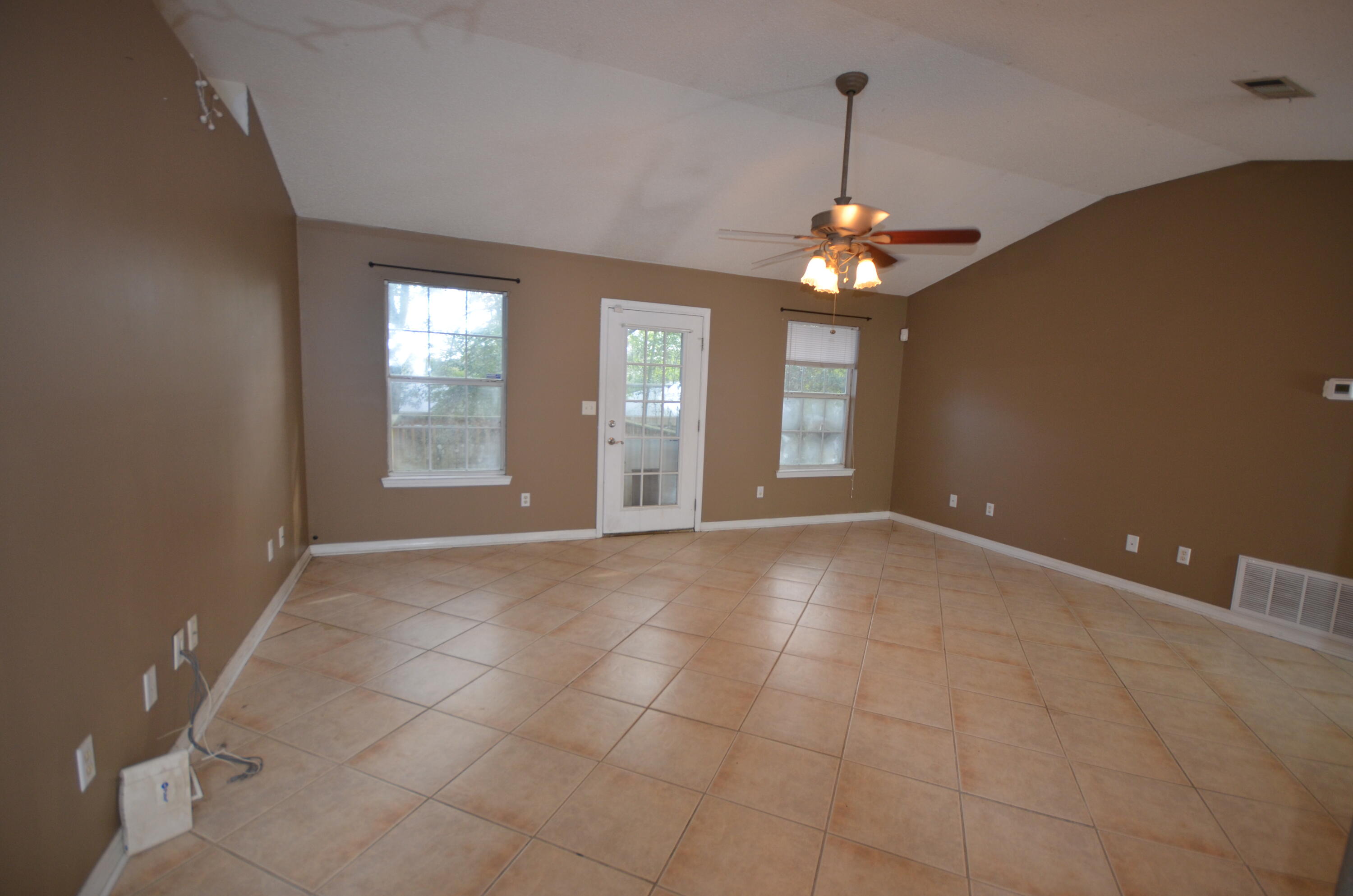 WINDING CREEK ESTATES PH 1 - Residential