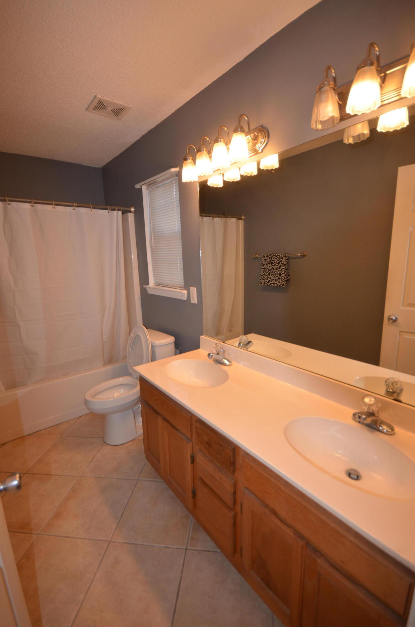 WINDING CREEK ESTATES PH 1 - Residential