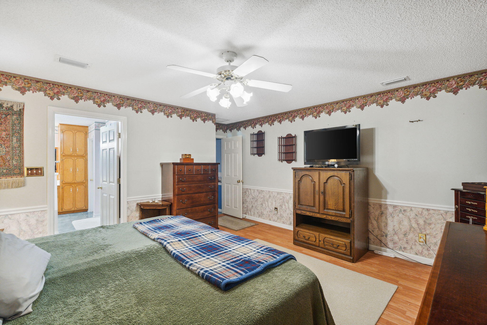 Lagrange Shores - Residential