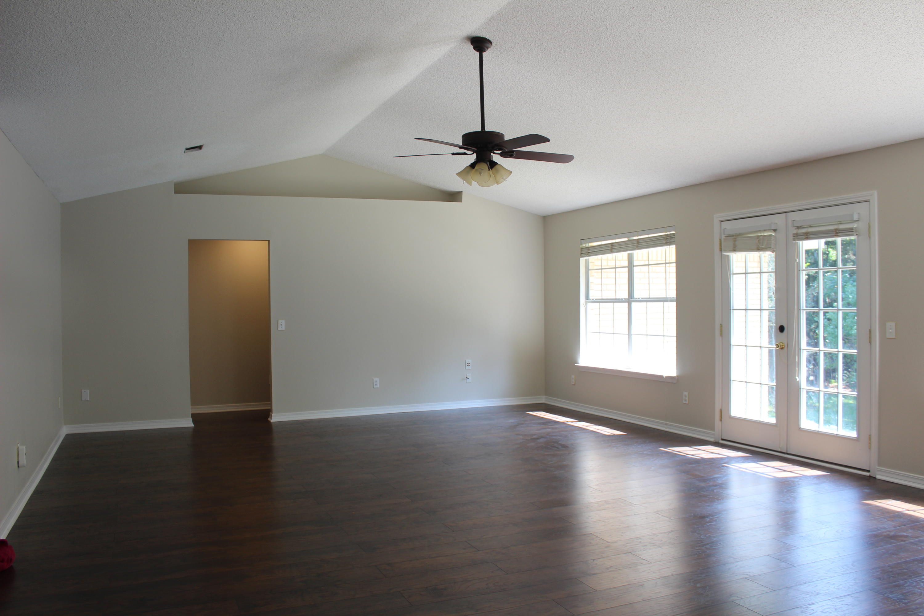 CHEROKEE BEND S/D - Residential