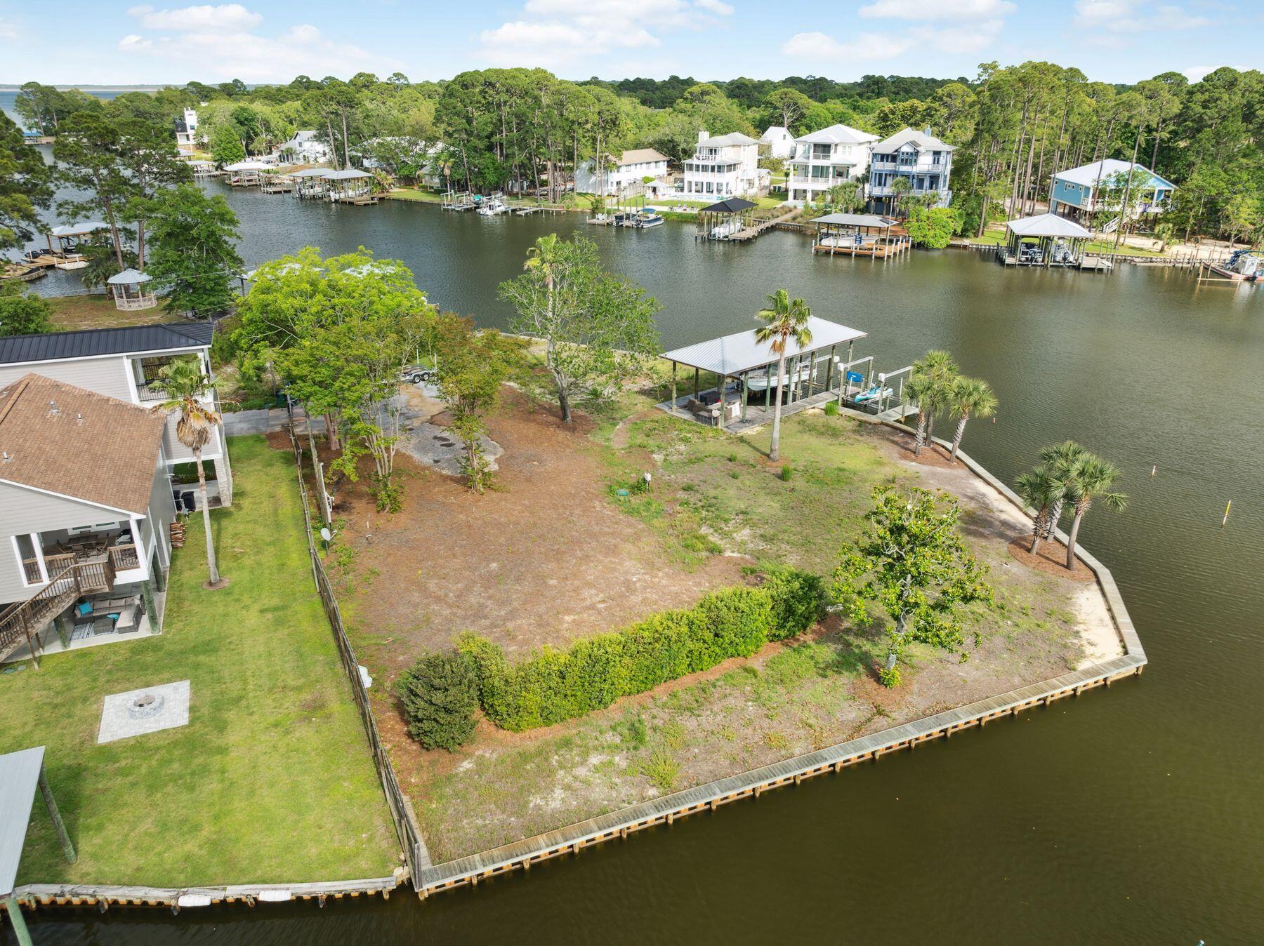 HIDDEN HARBOR ESTATES - Land